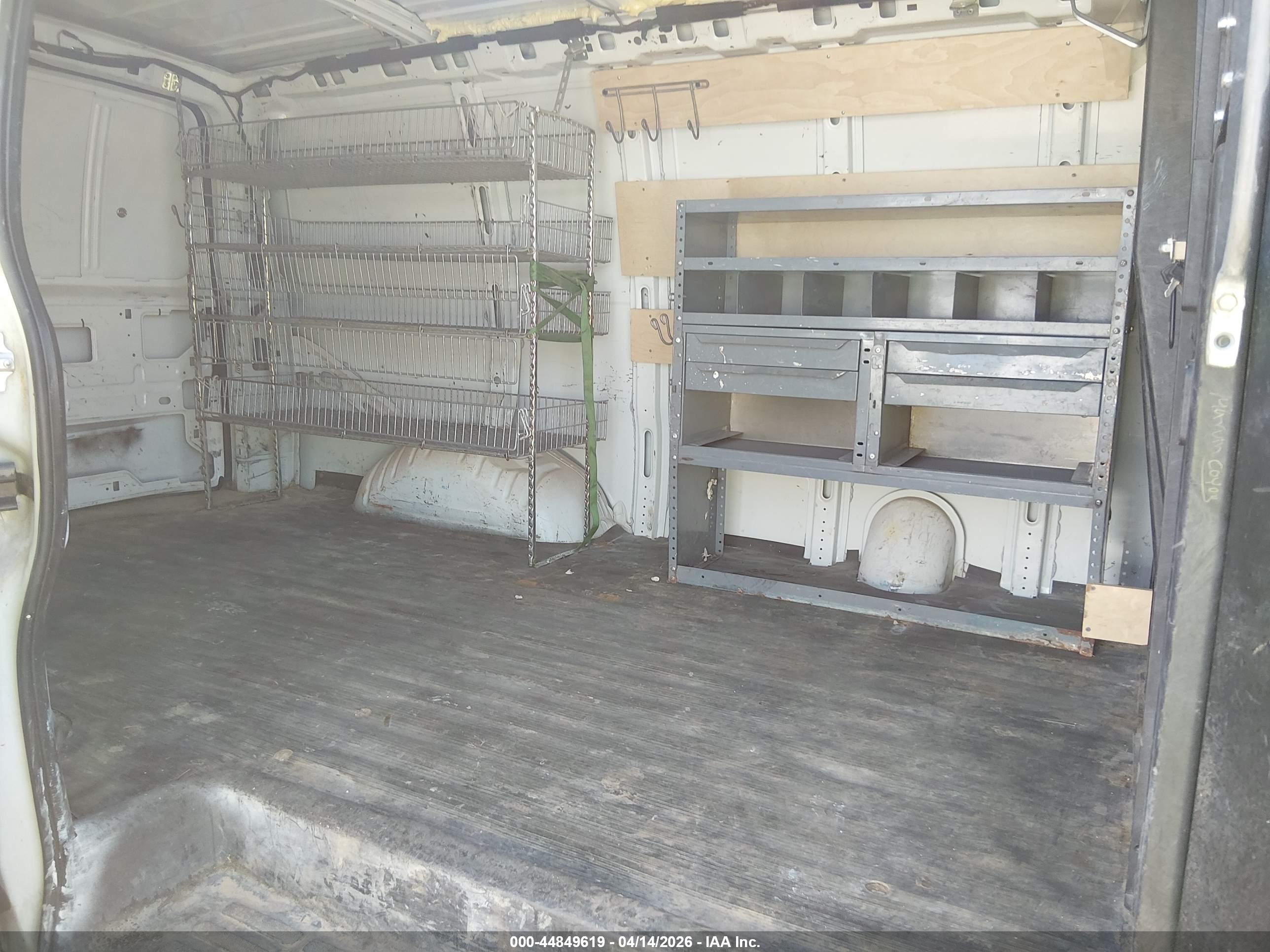 CHEVROLET EXPRESS image 8