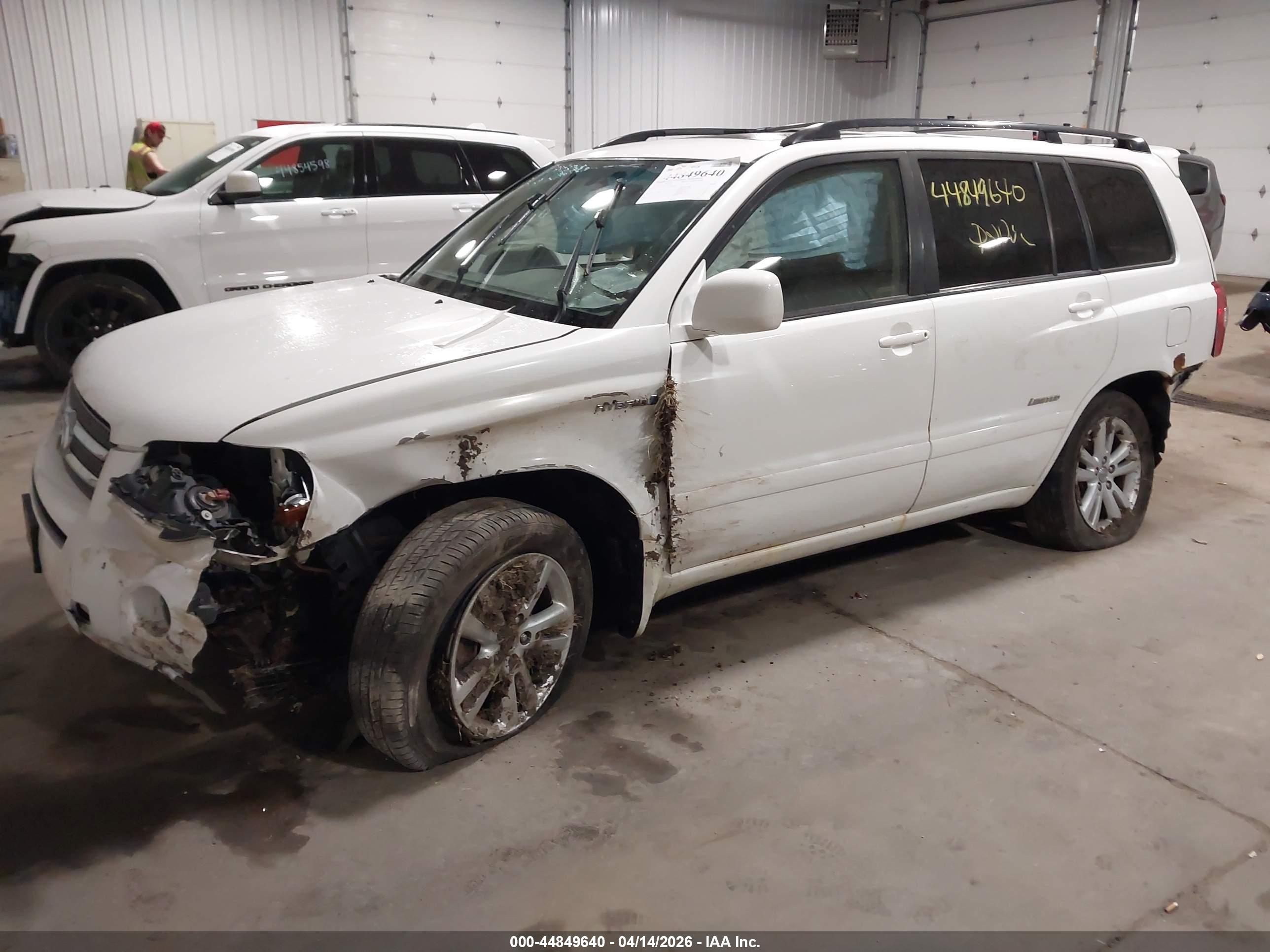 TOYOTA HIGHLANDER image 2
