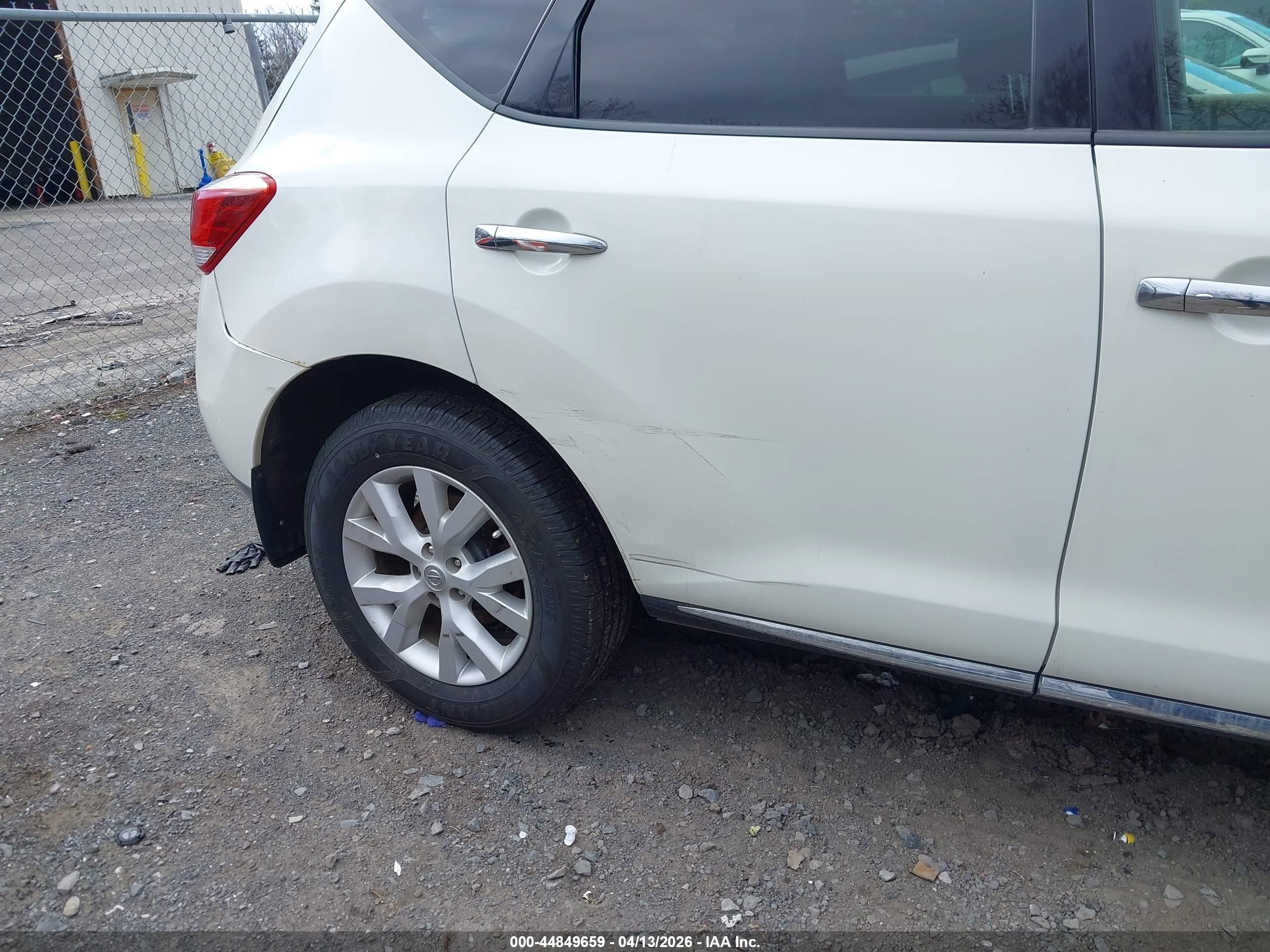 NISSAN MURANO image 6