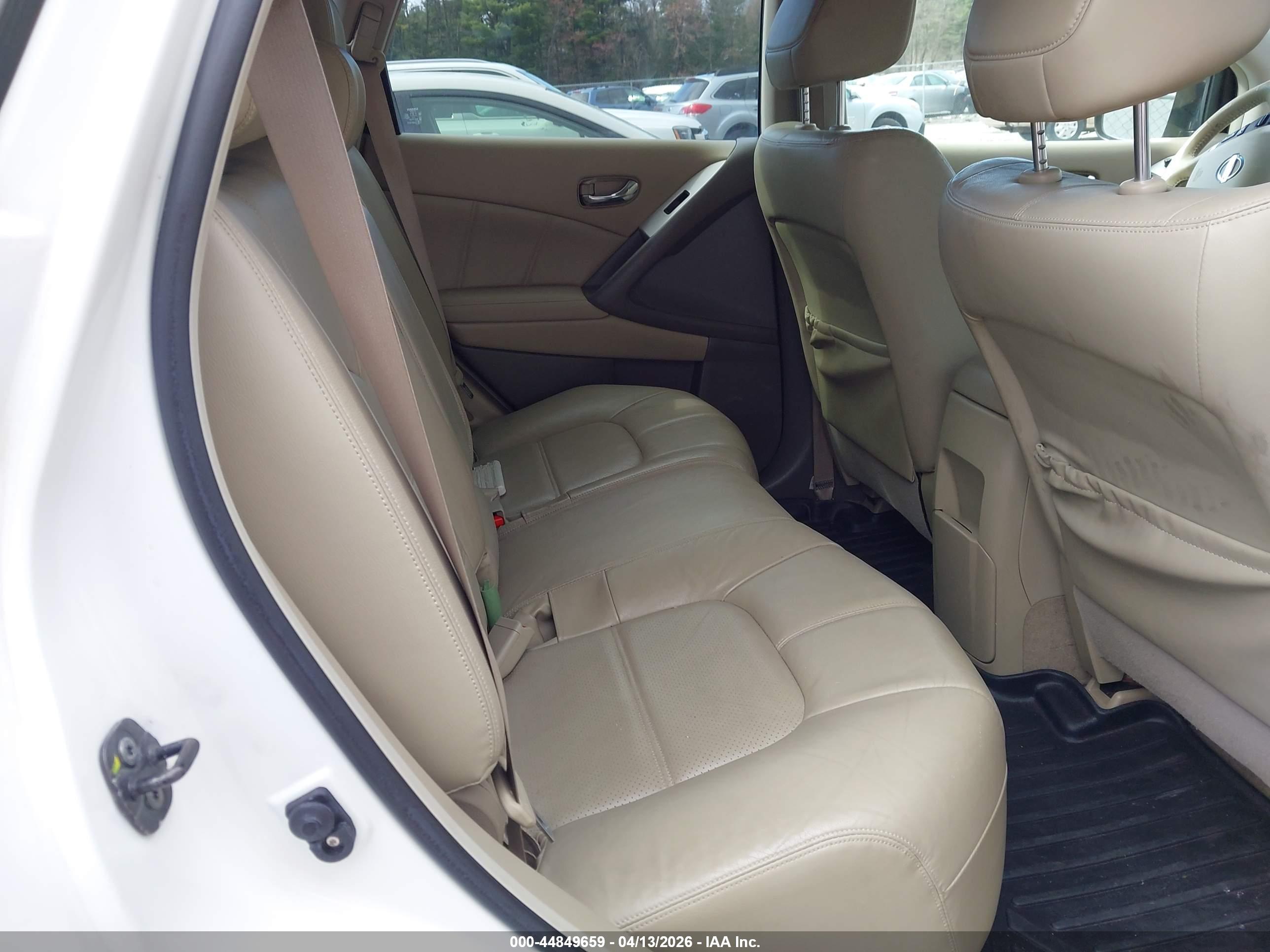NISSAN MURANO image 8