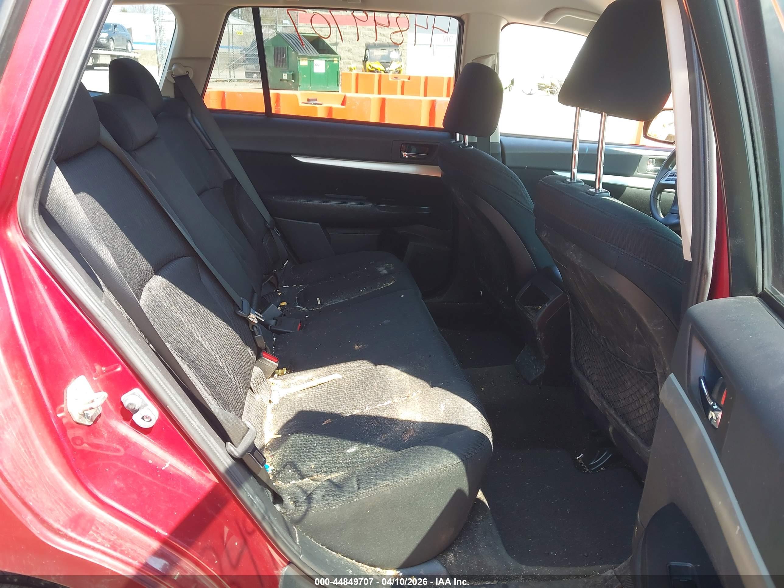 SUBARU OUTBACK image 8
