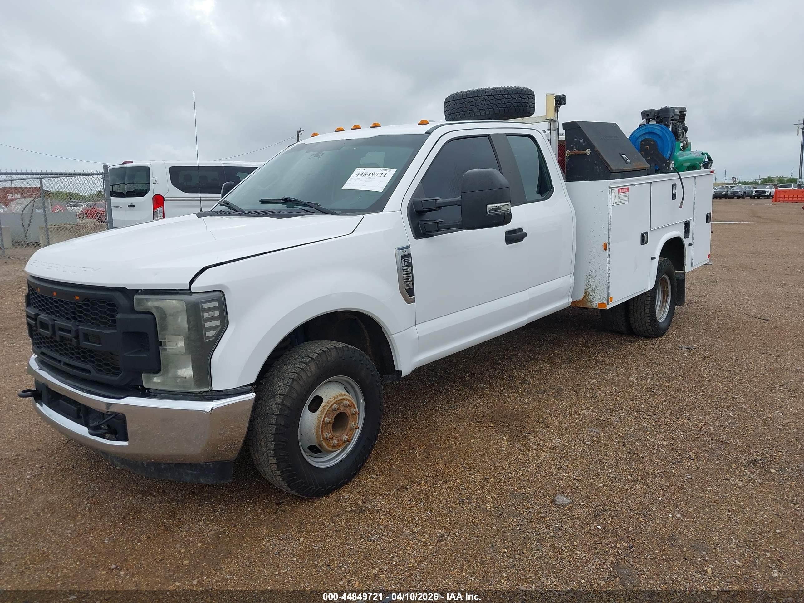 FORD F-350 image 2