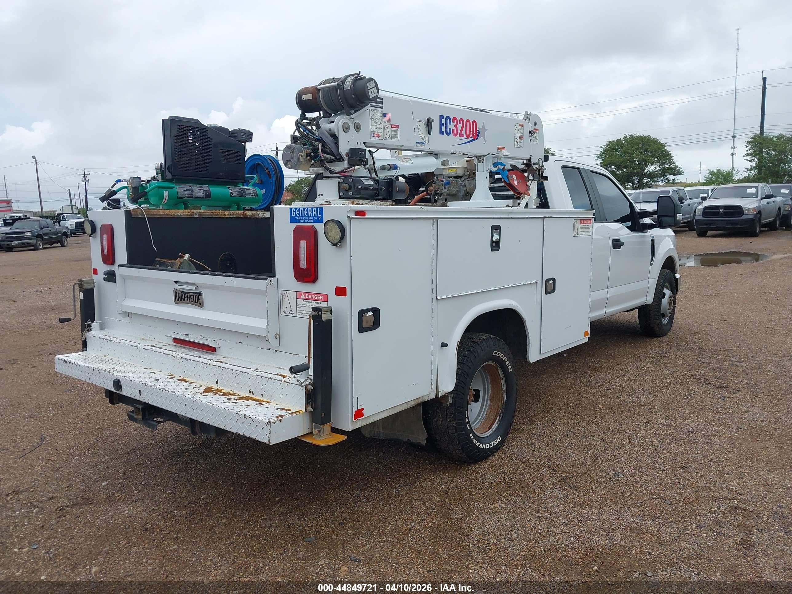 FORD F-350 image 4