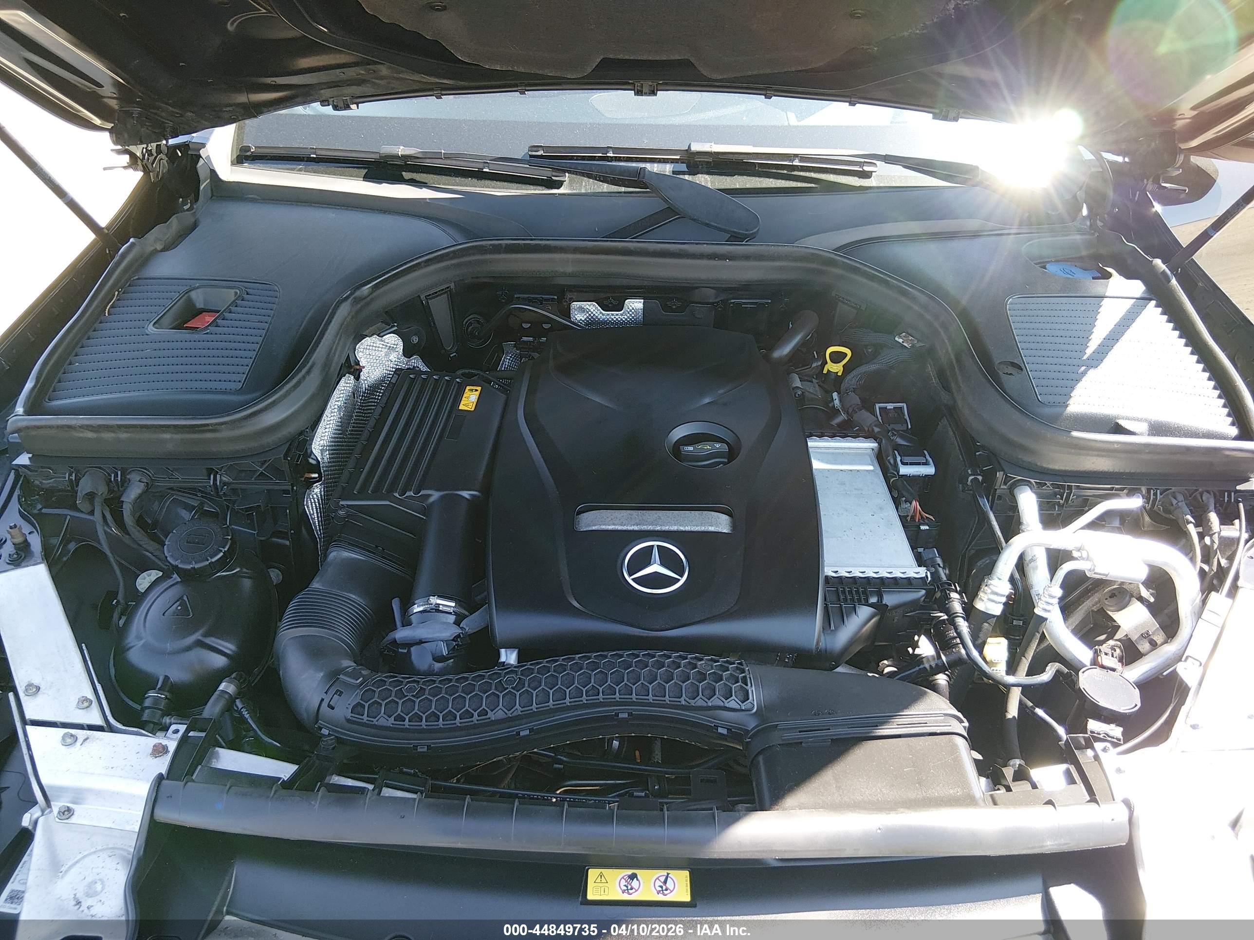 MERCEDES-BENZ GLC image 10