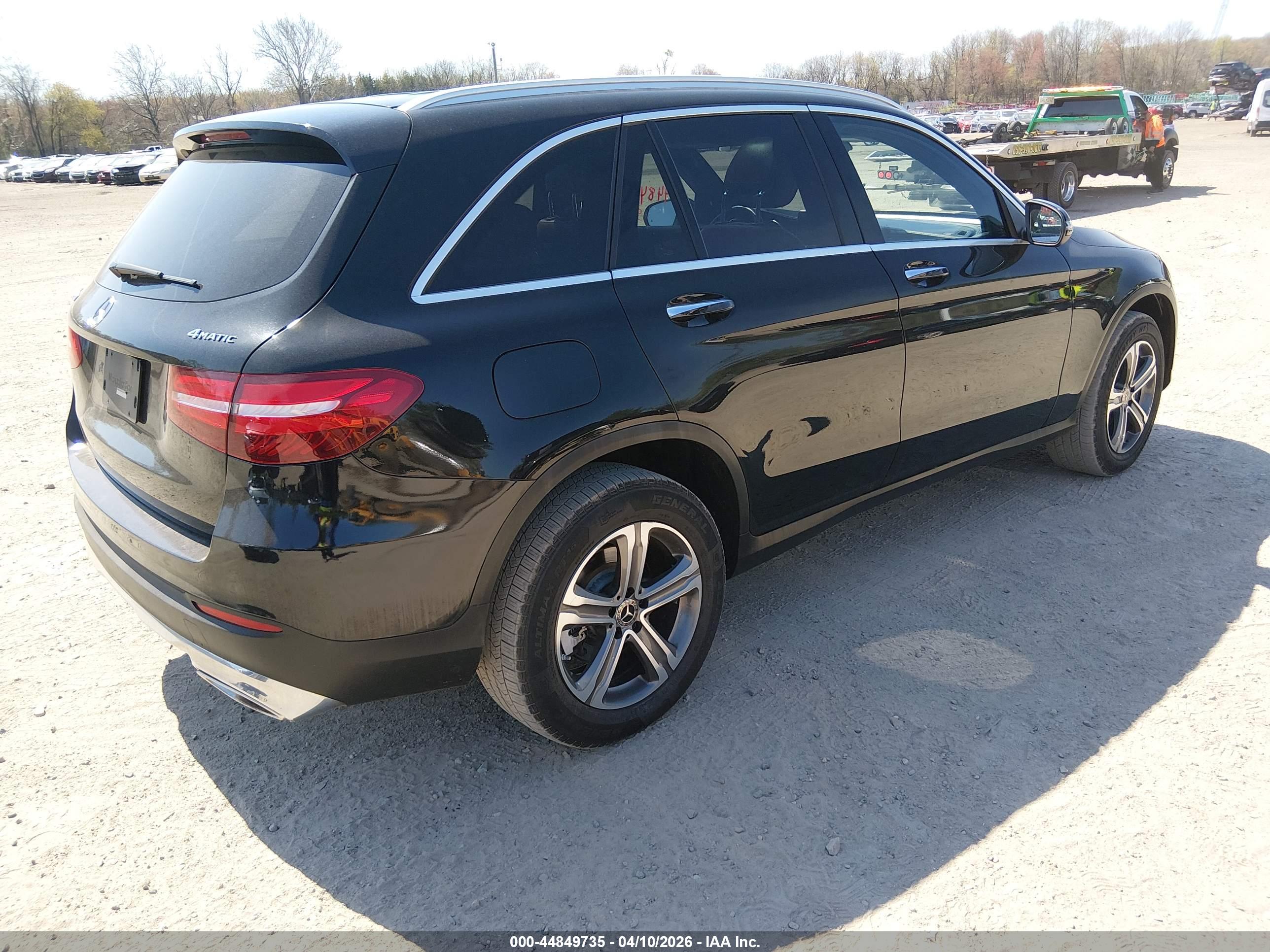 MERCEDES-BENZ GLC image 4