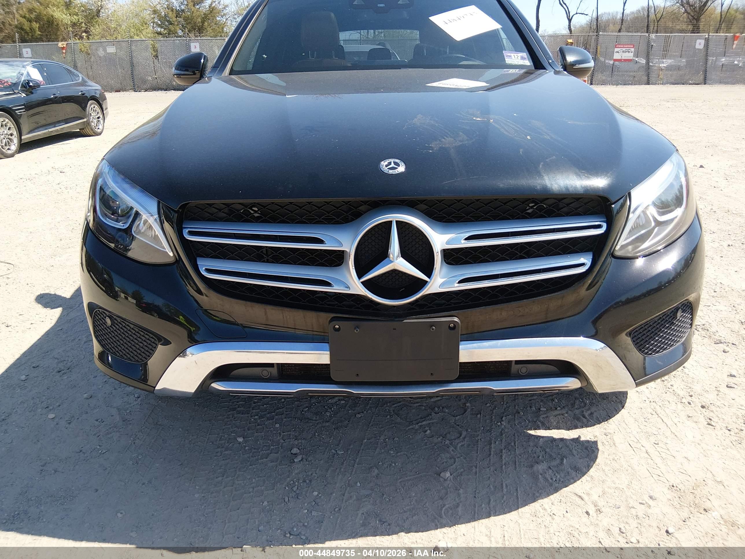 MERCEDES-BENZ GLC image 6