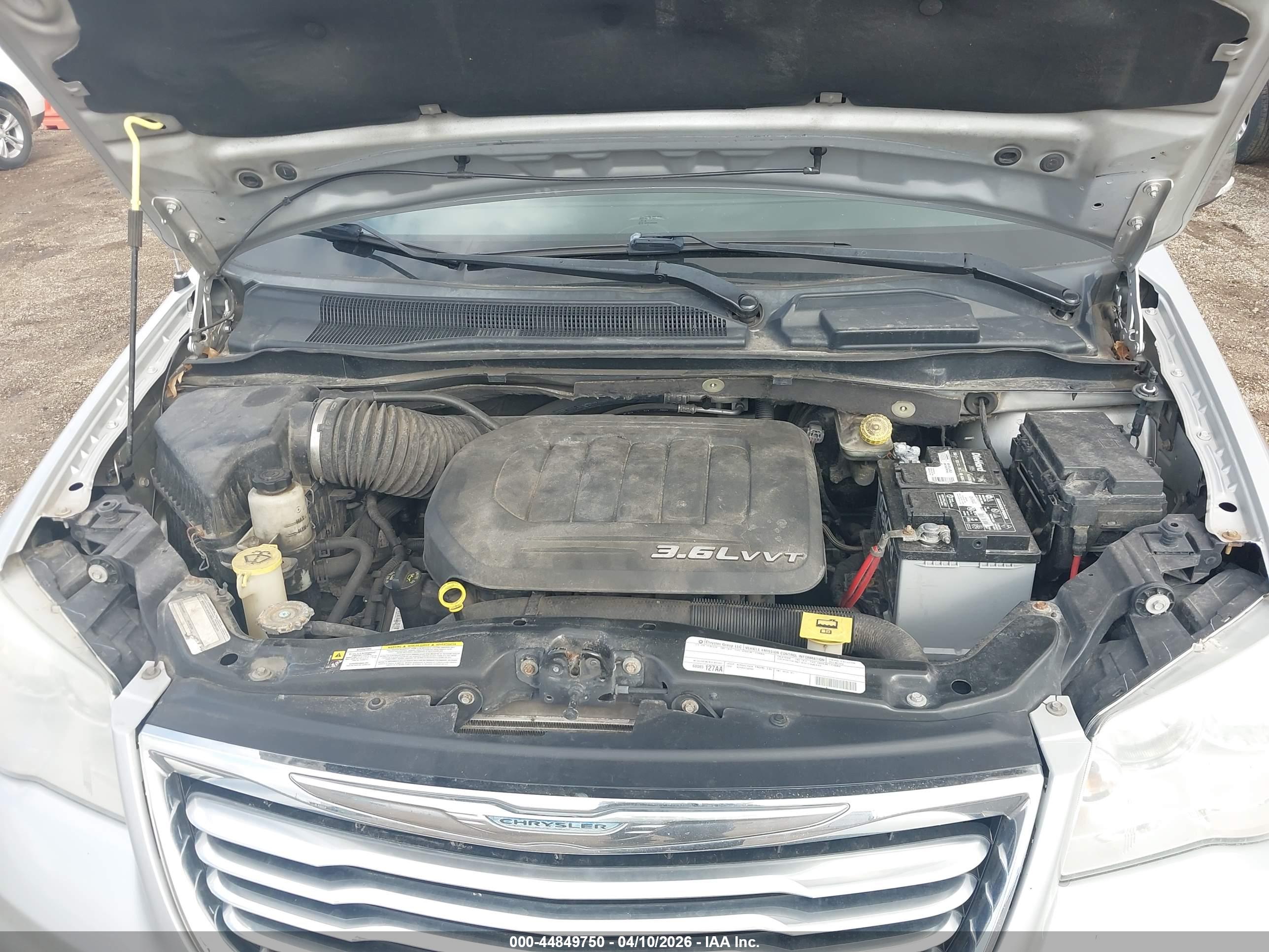 CHRYSLER TOWN image 10