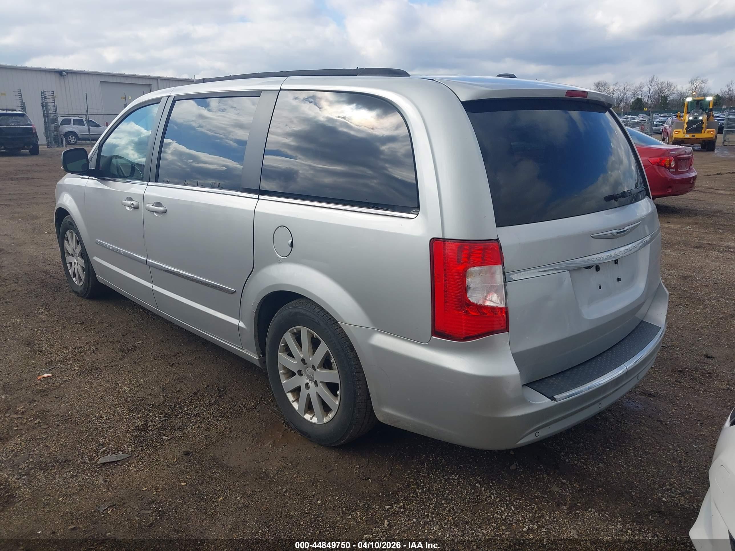 CHRYSLER TOWN image 3