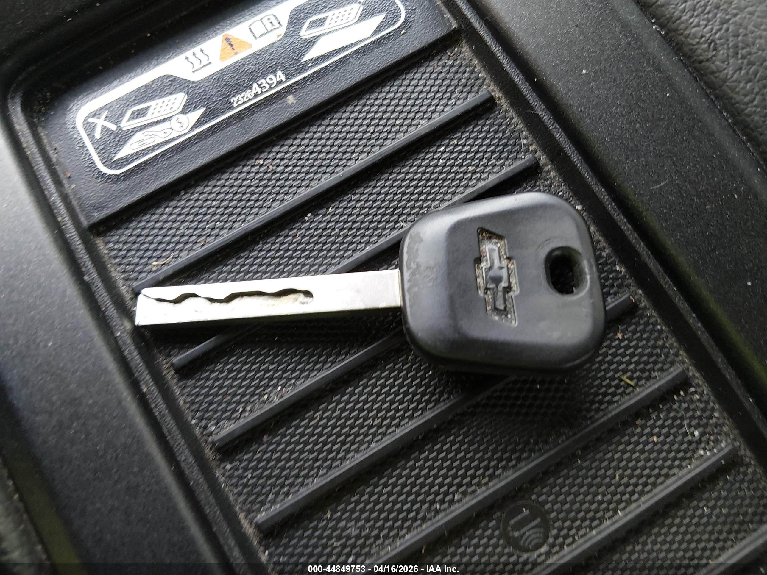 CHEVROLET SILVERADO image 11