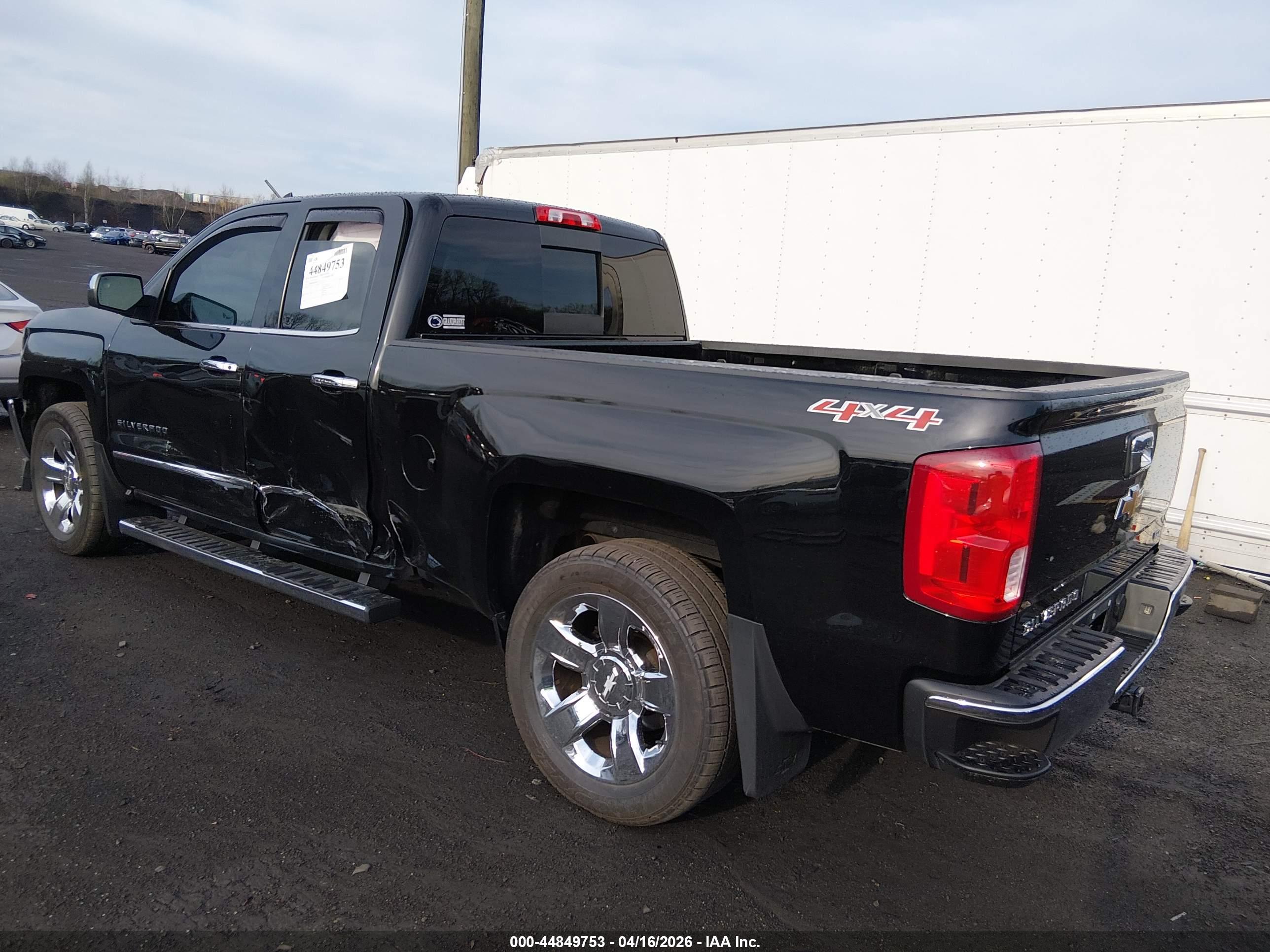 CHEVROLET SILVERADO image 3