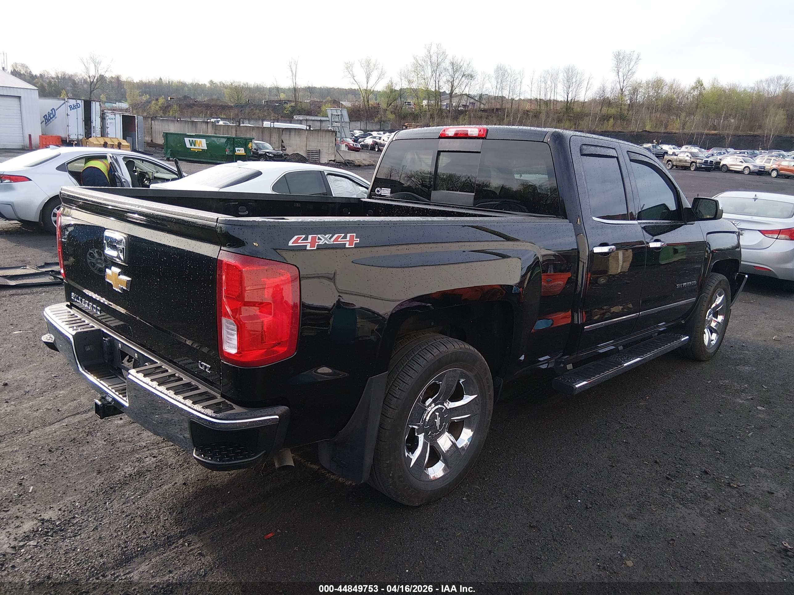 CHEVROLET SILVERADO image 4
