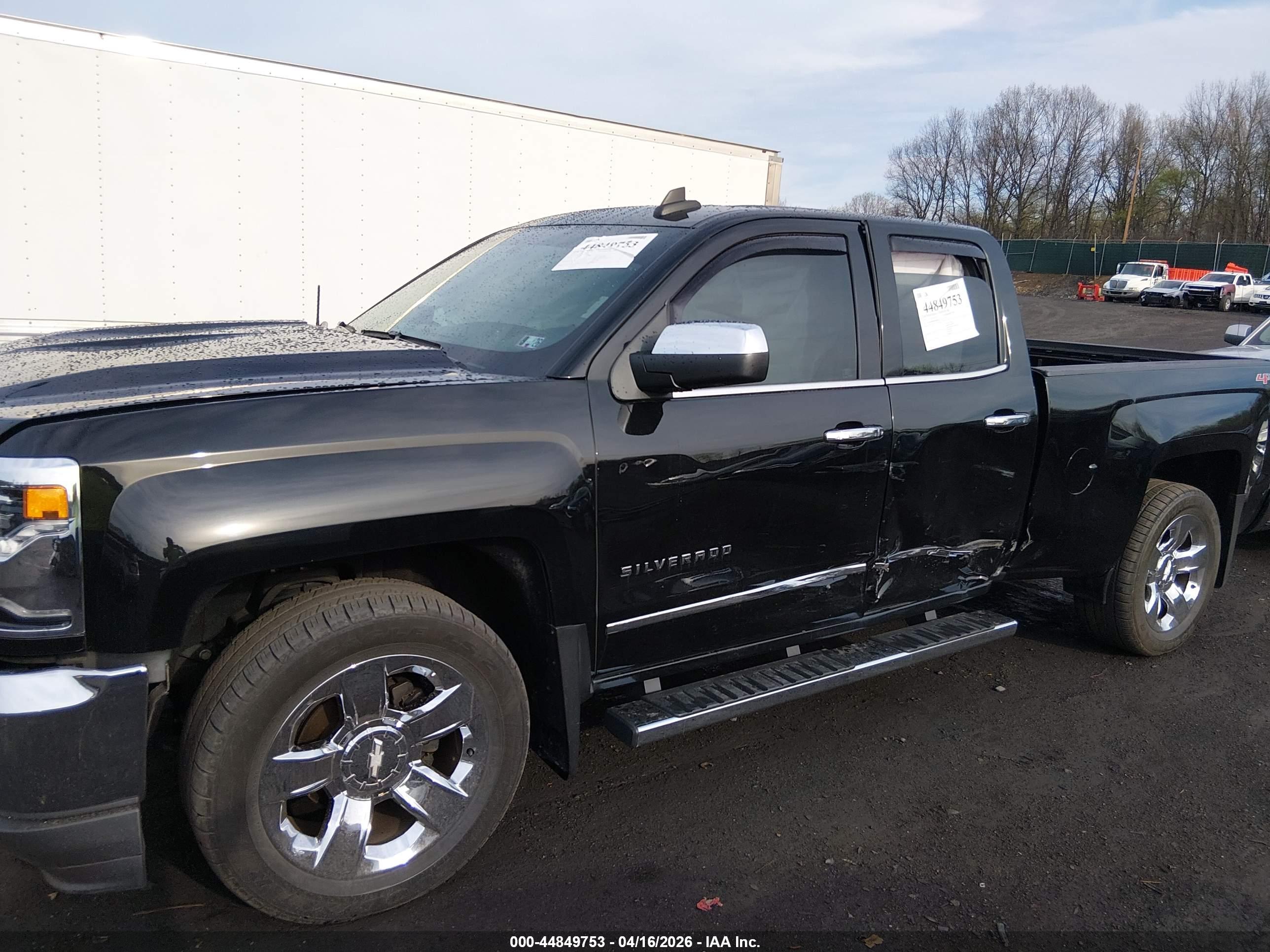 CHEVROLET SILVERADO image 6