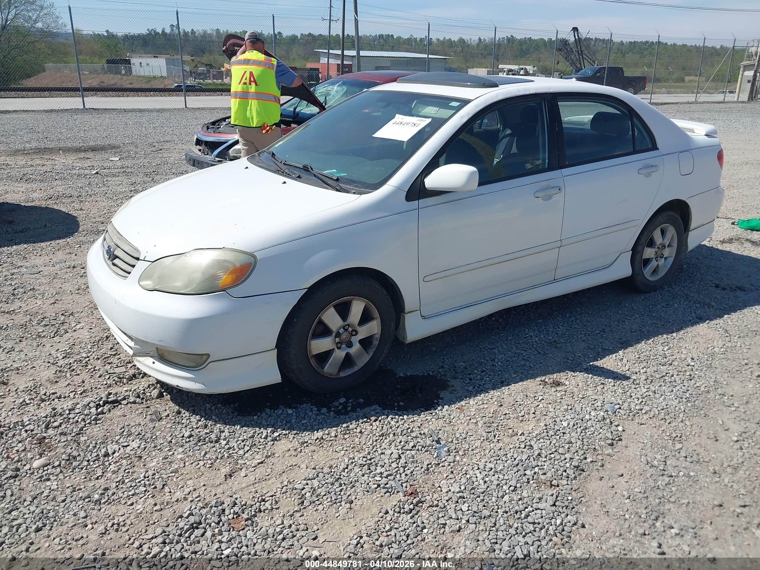 TOYOTA COROLLA image 2