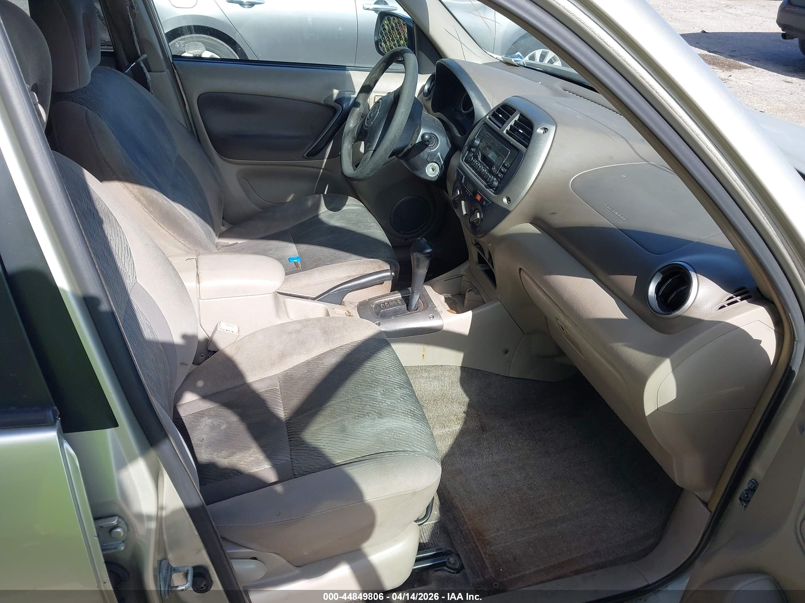 TOYOTA RAV4 image 5