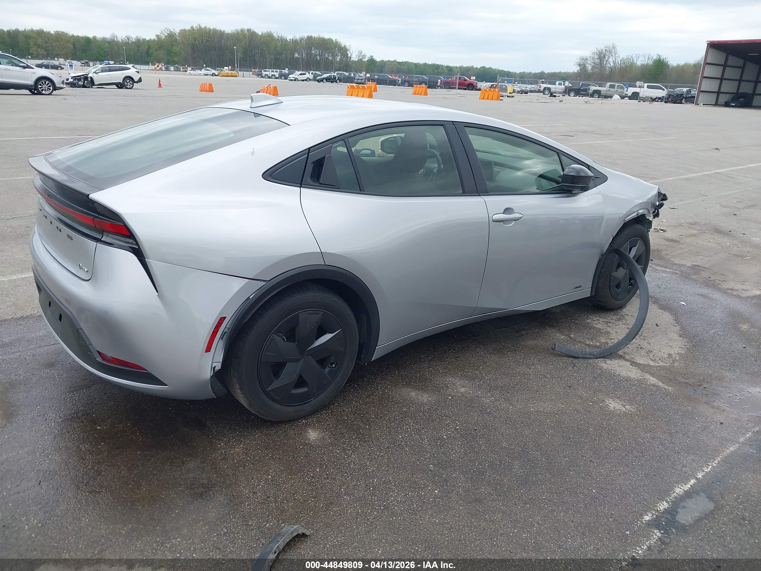 TOYOTA PRIUS image 4