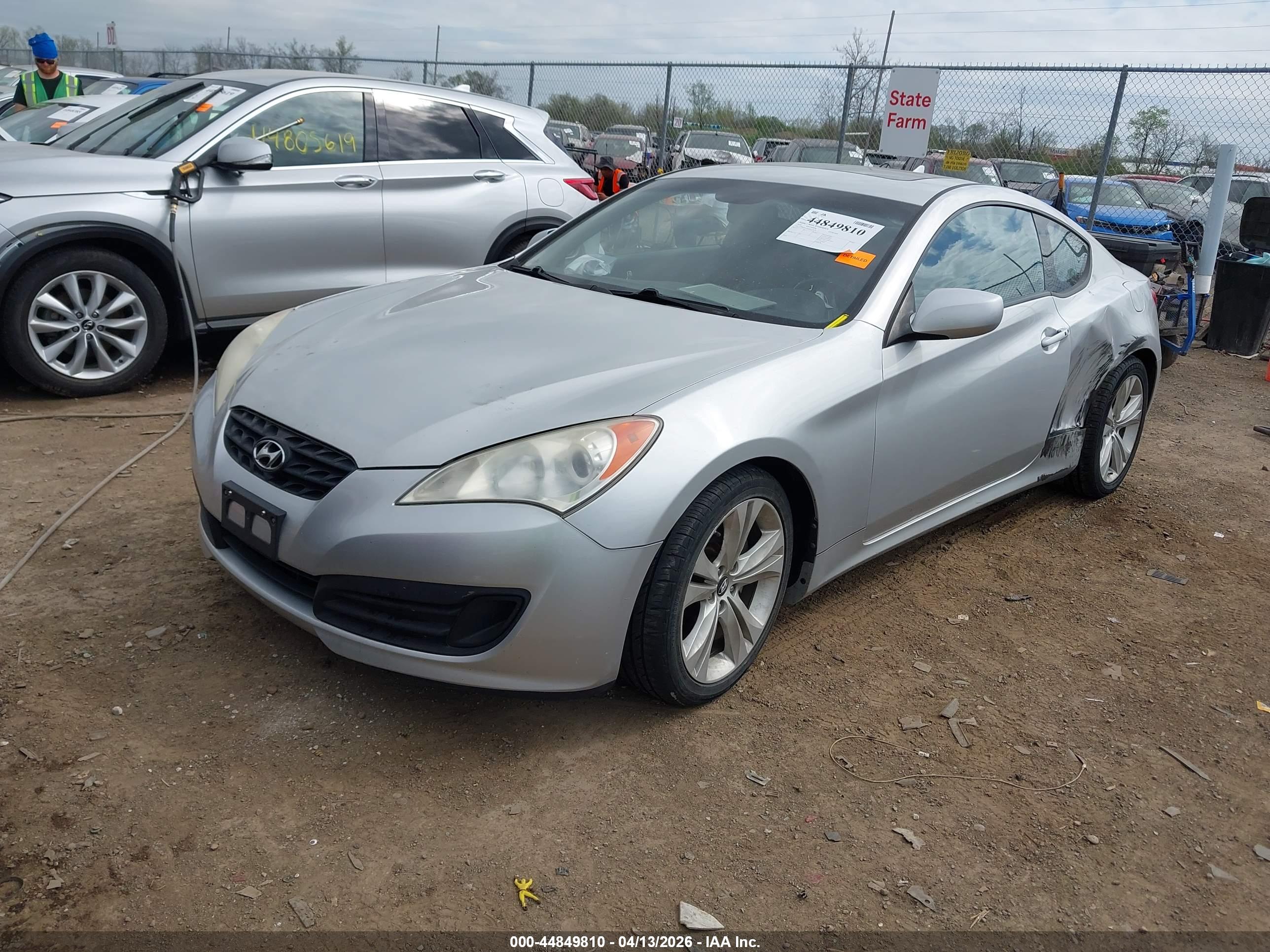 HYUNDAI GENESIS image 2