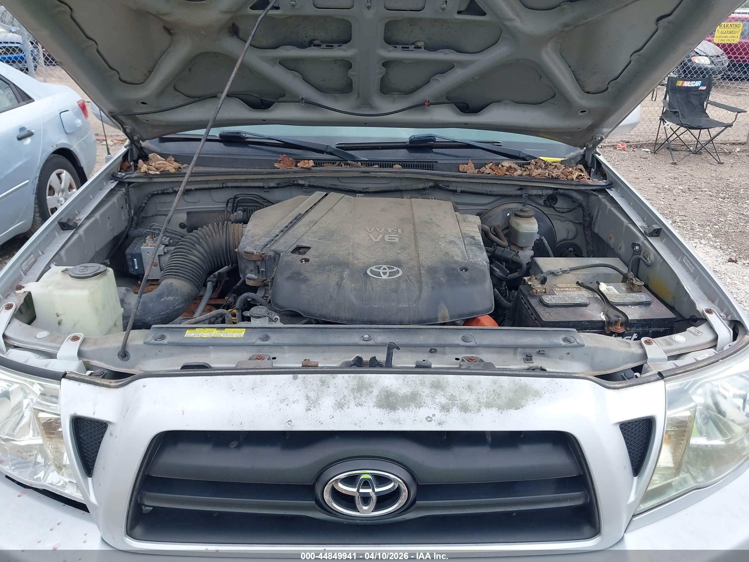 TOYOTA TACOMA image 10
