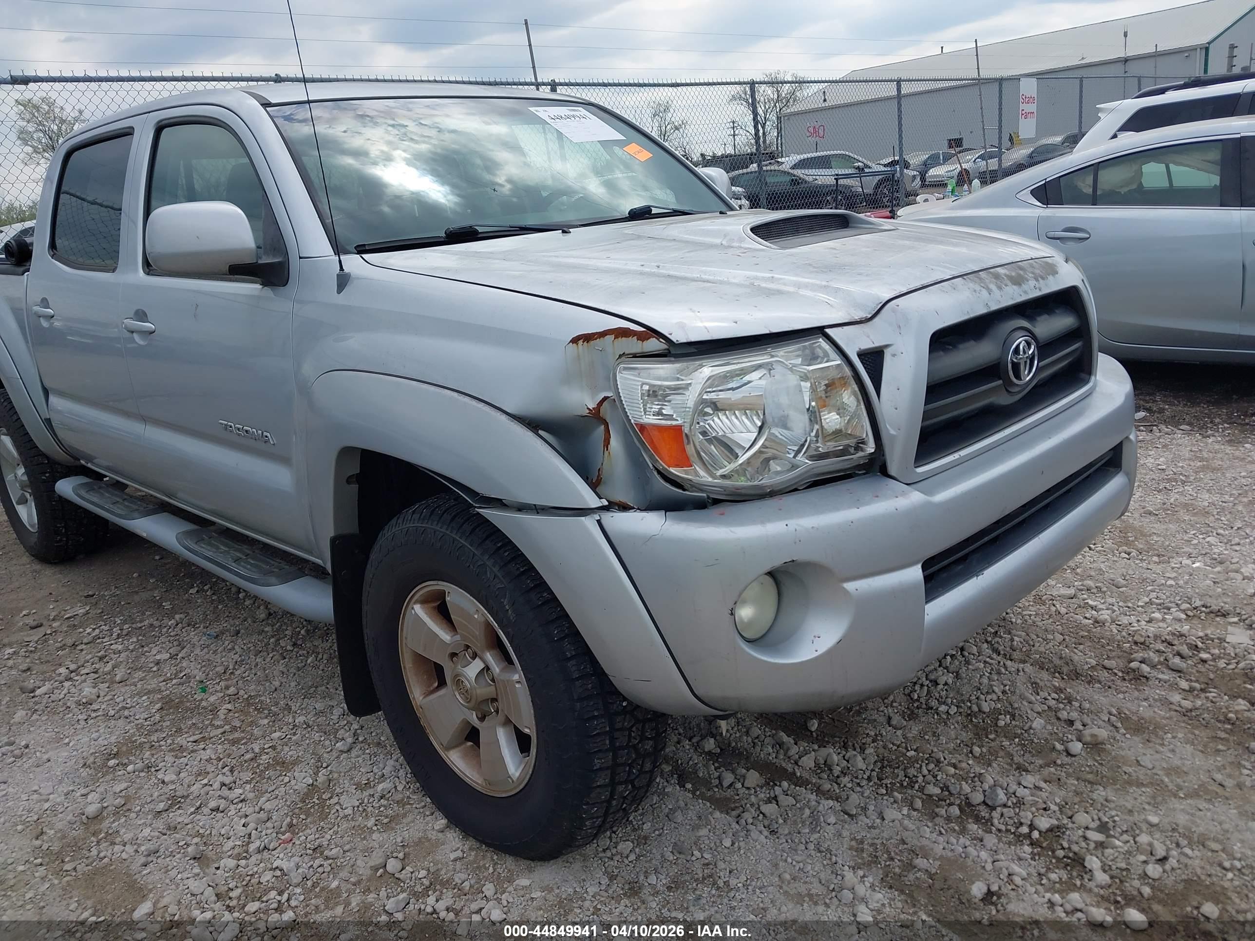 TOYOTA TACOMA image 6