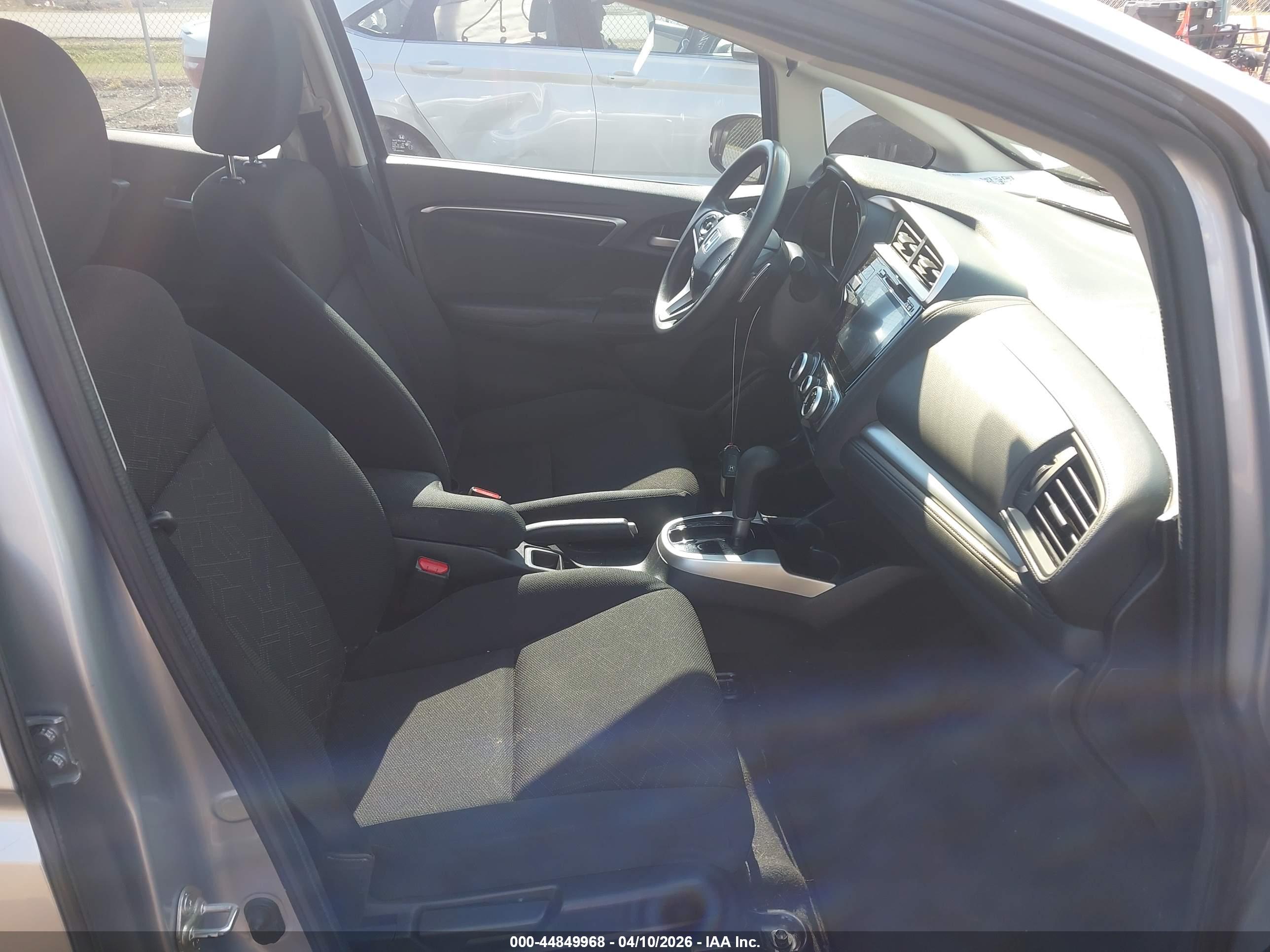 HONDA FIT image 5
