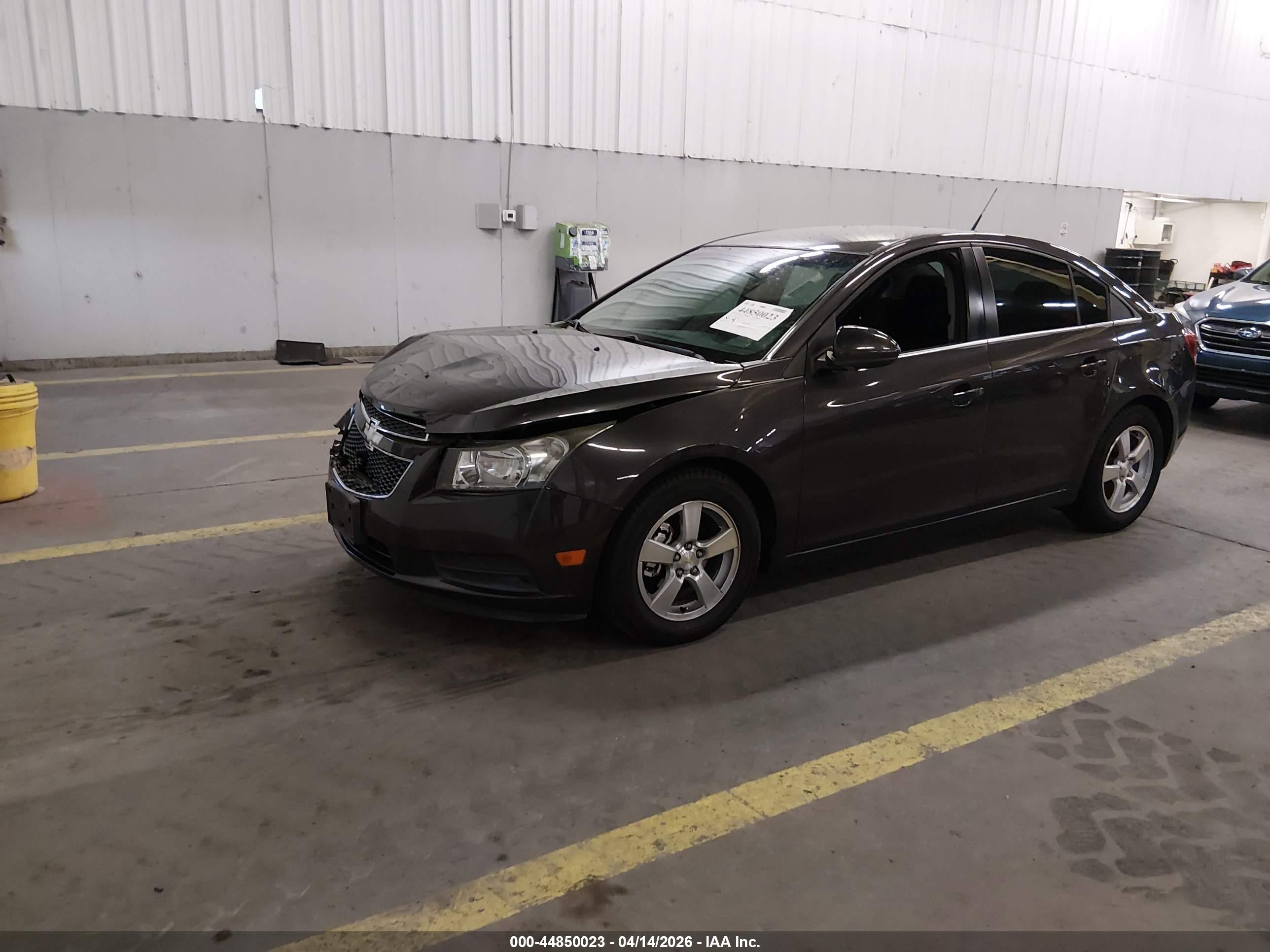 CHEVROLET CRUZE image 2