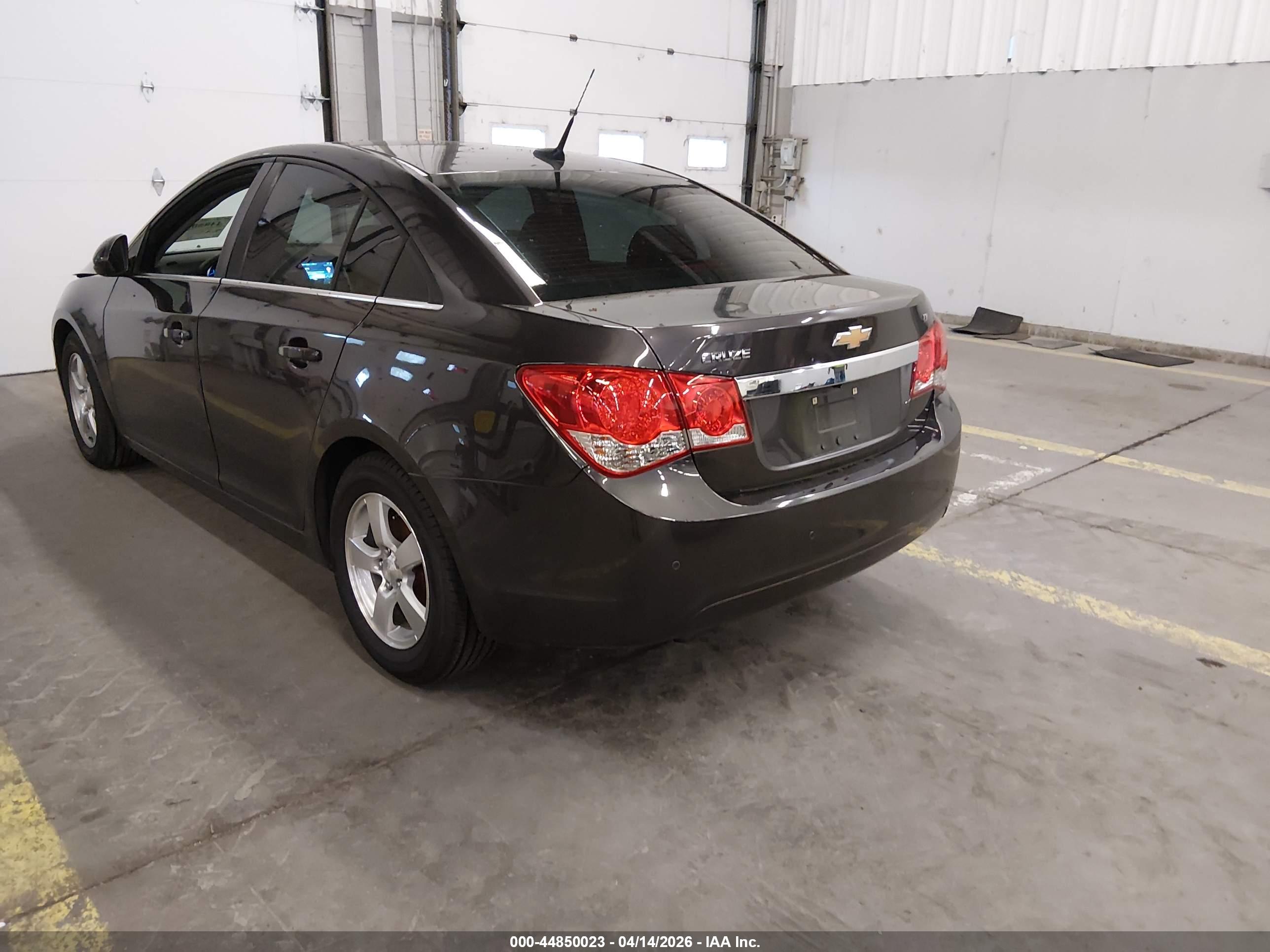 CHEVROLET CRUZE image 3