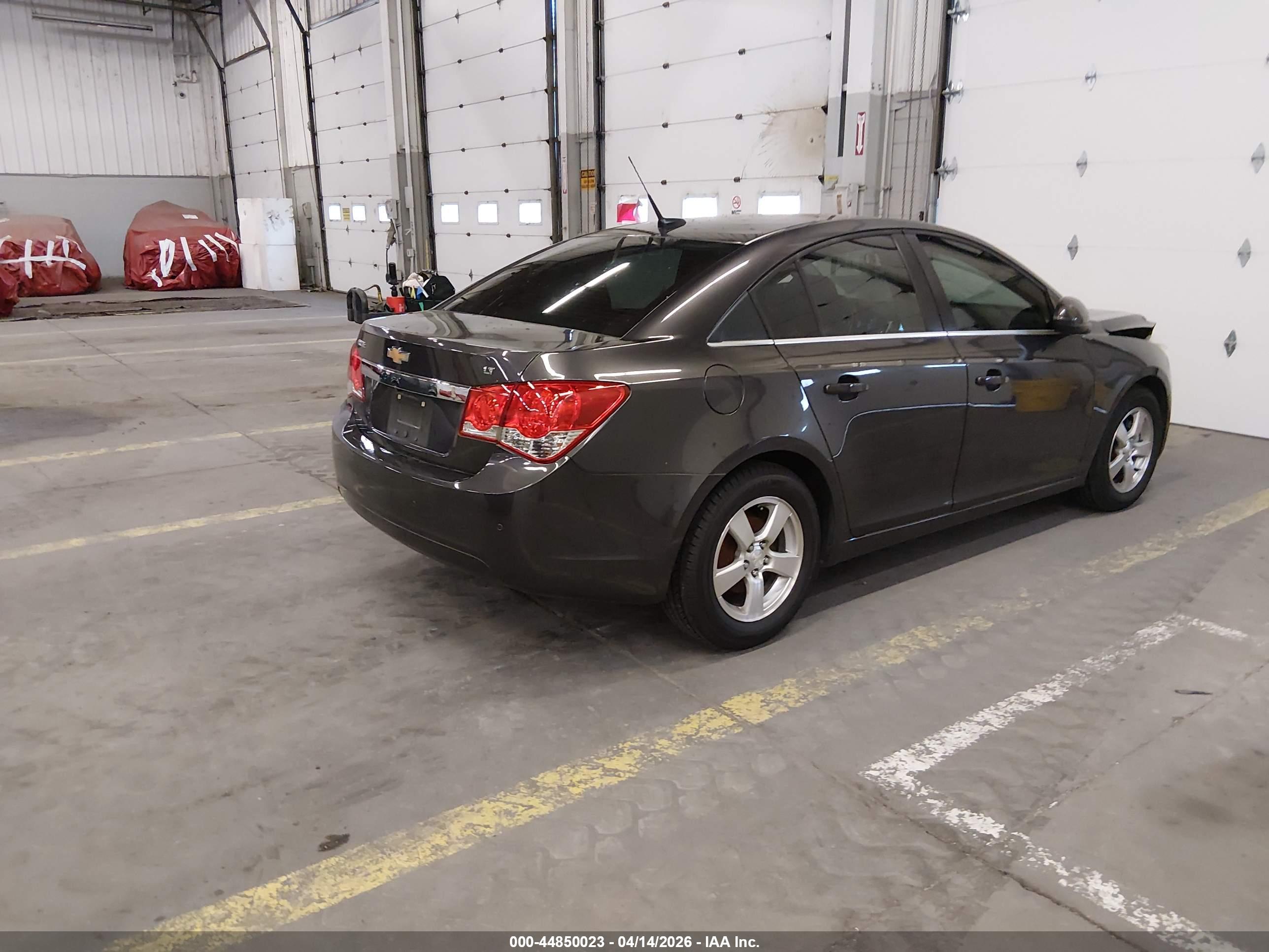 CHEVROLET CRUZE image 4