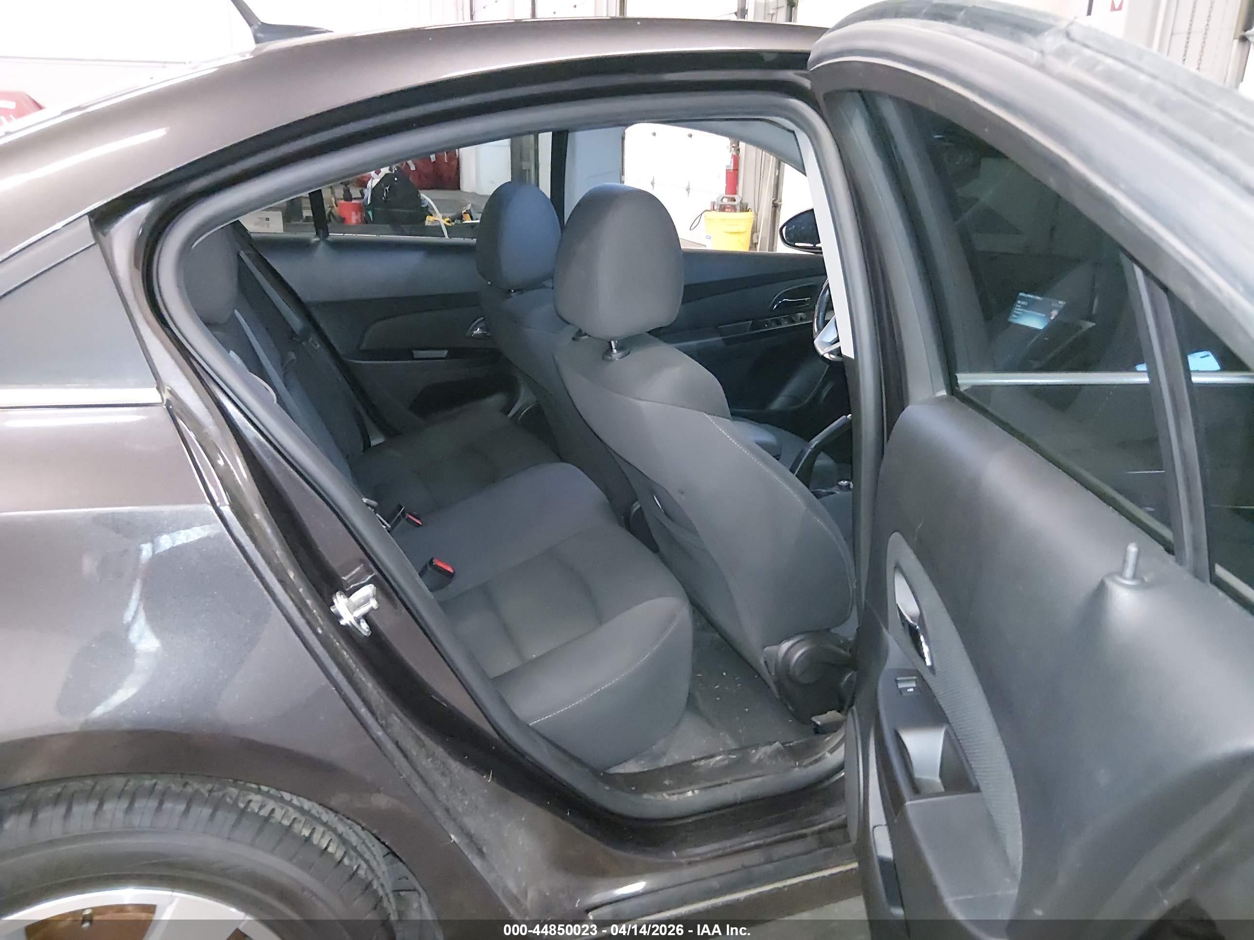 CHEVROLET CRUZE image 8