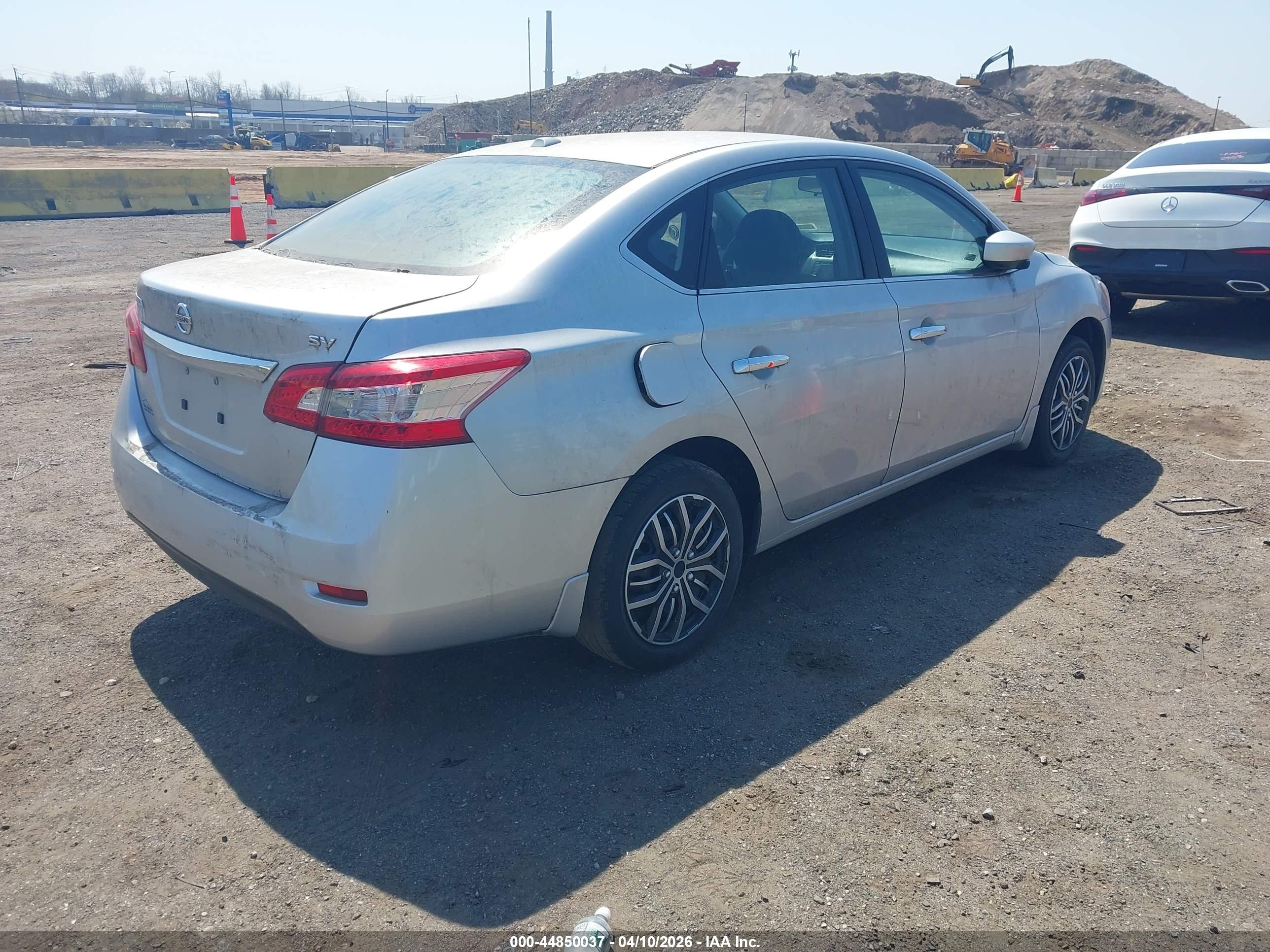 NISSAN SENTRA image 4