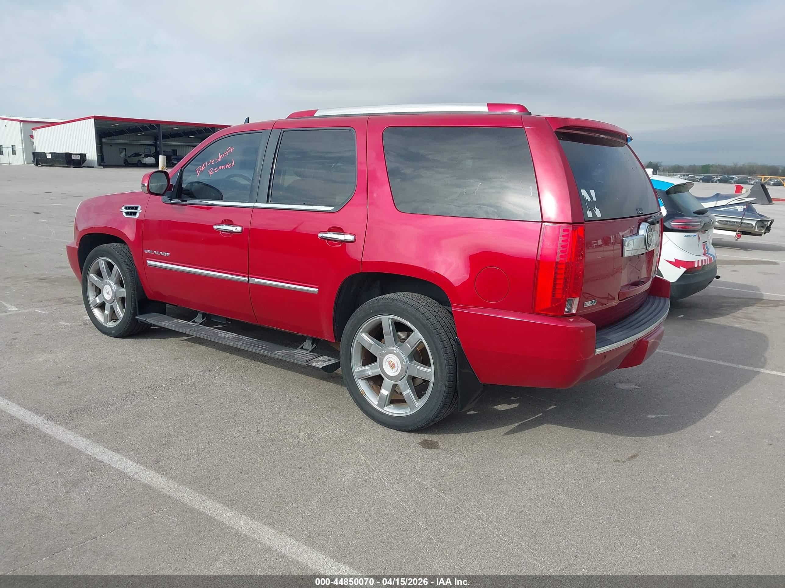 CADILLAC ESCALADE image 3
