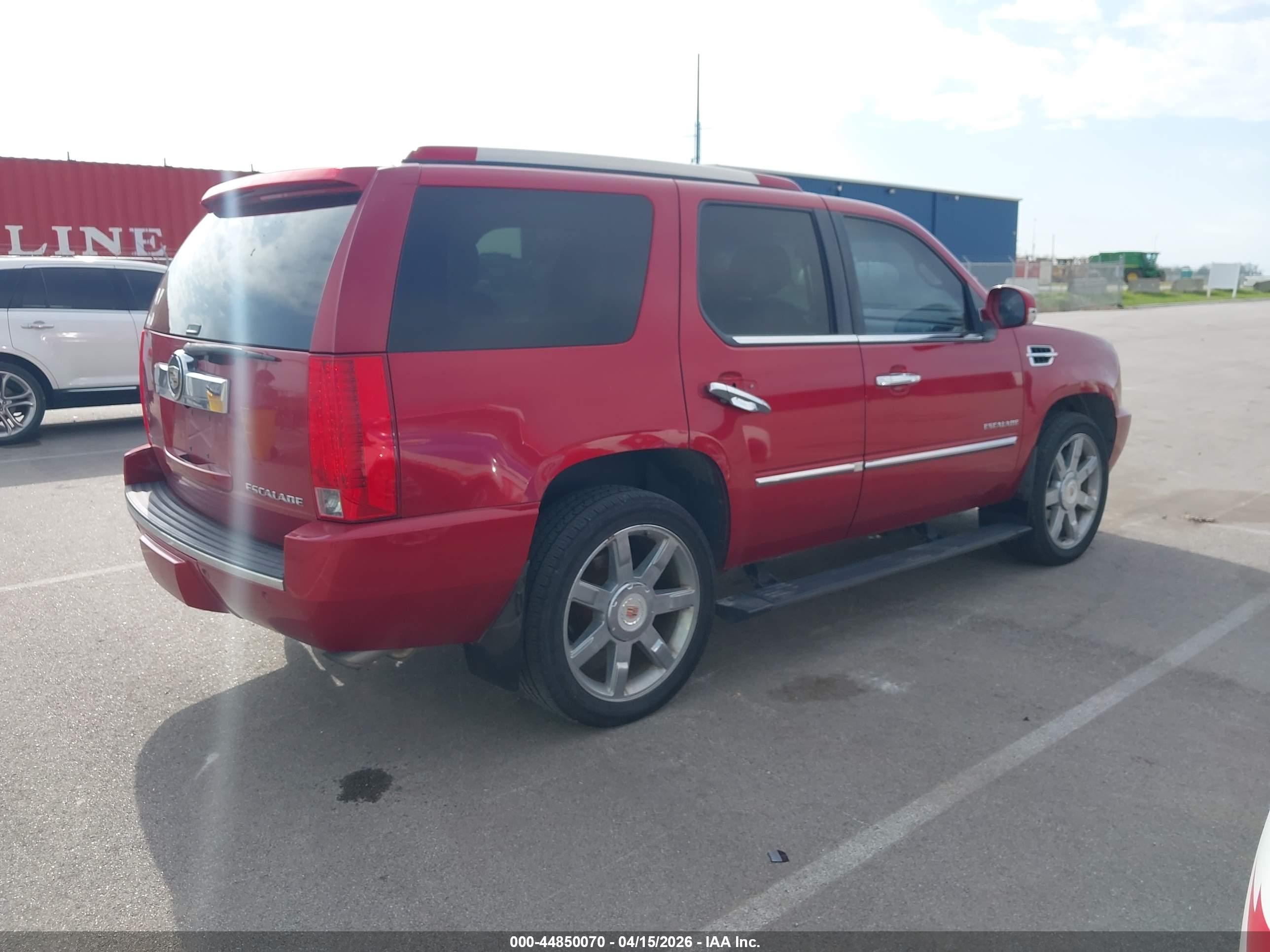 CADILLAC ESCALADE image 4