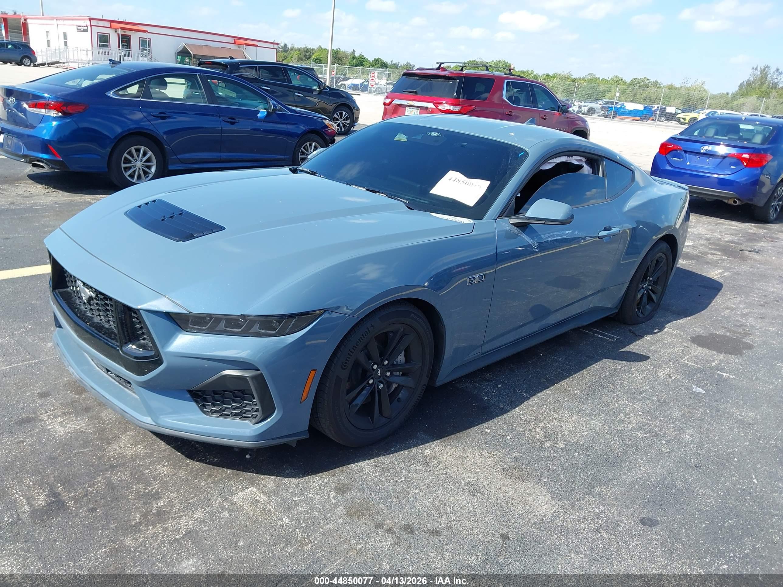 FORD MUSTANG image 2