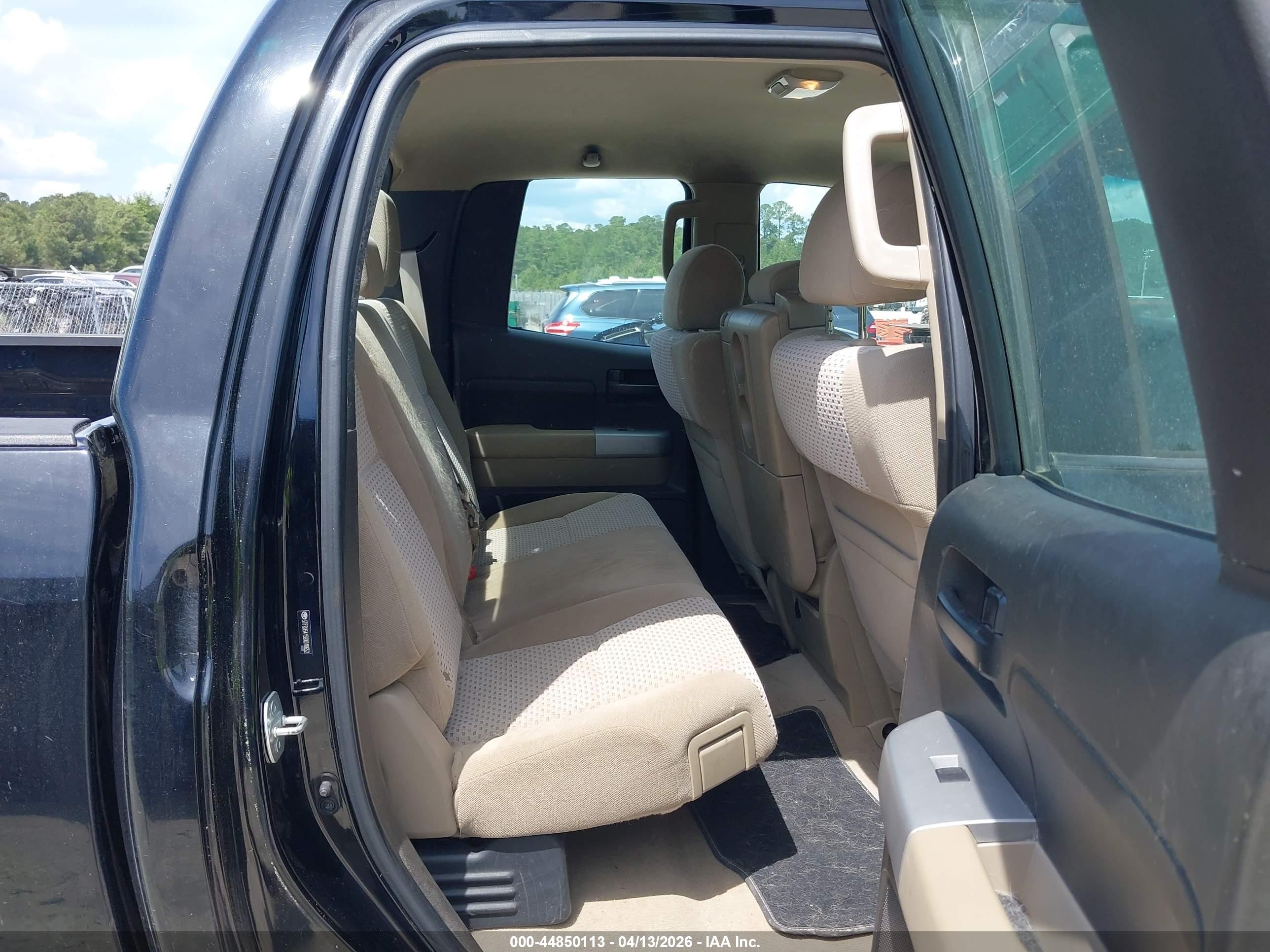 TOYOTA TUNDRA image 8