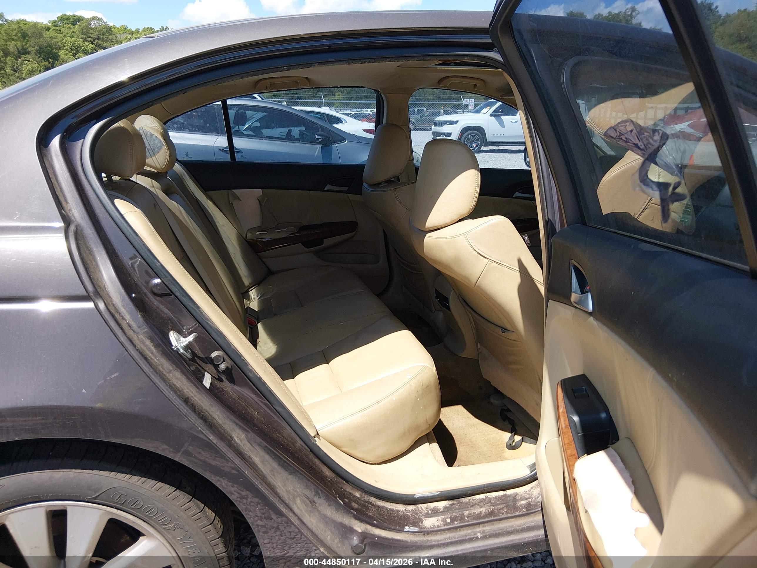 HONDA ACCORD image 8