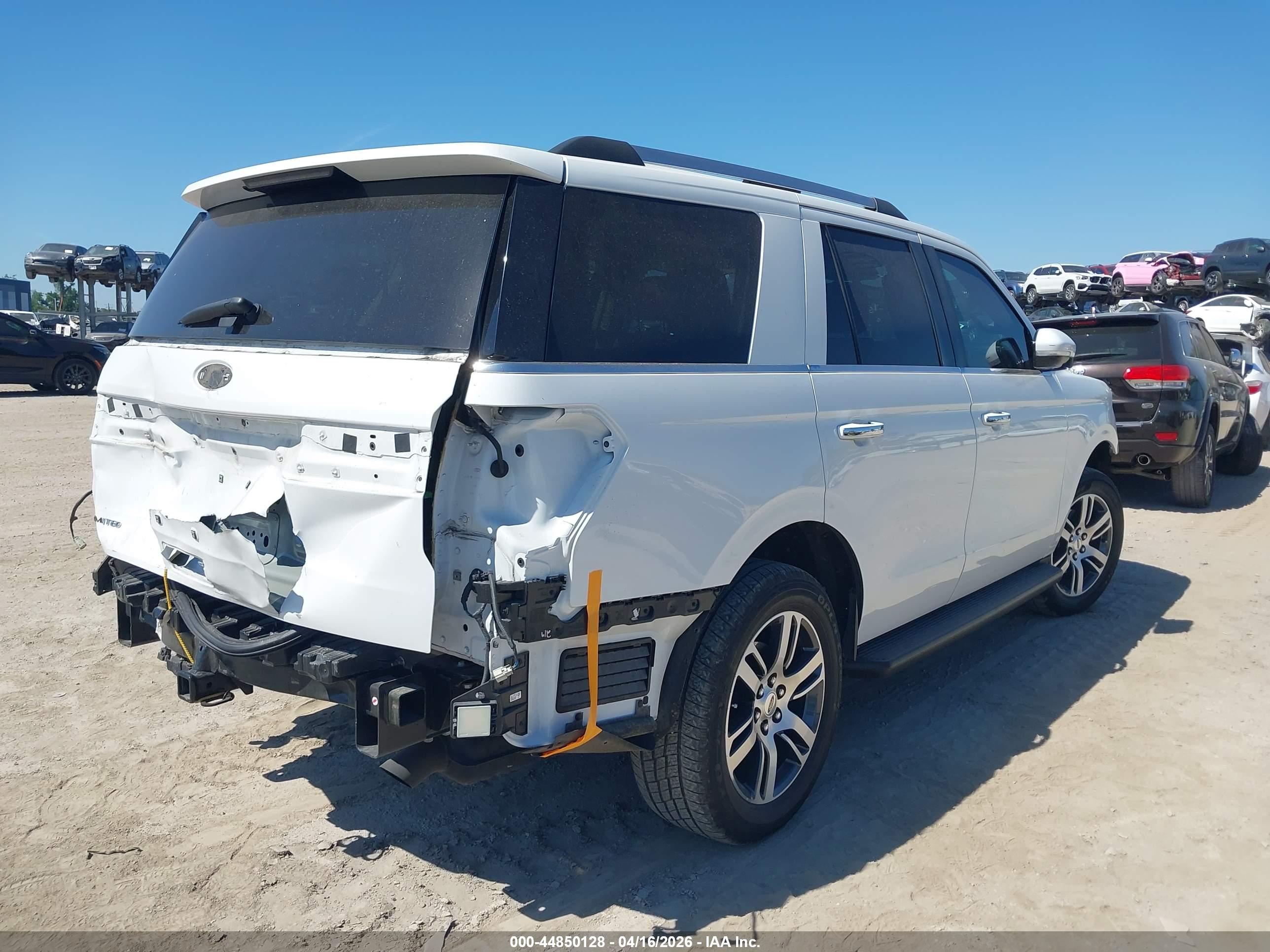 FORD EXPEDITION image 4