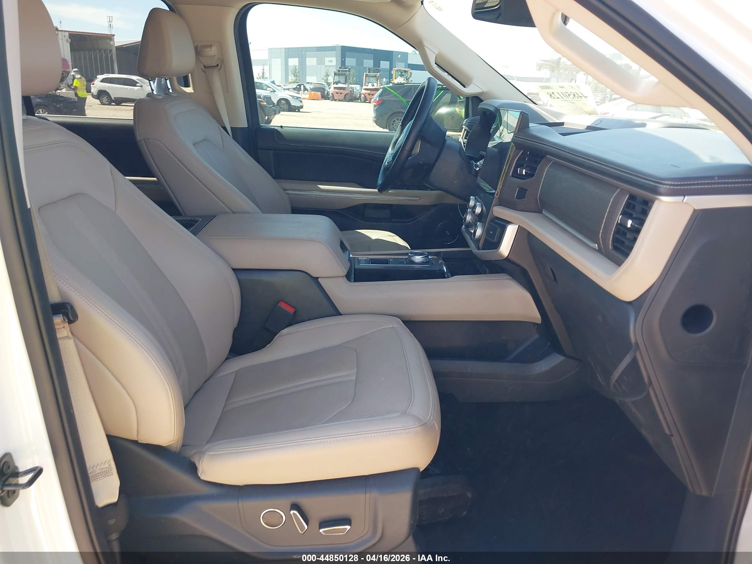 FORD EXPEDITION image 5