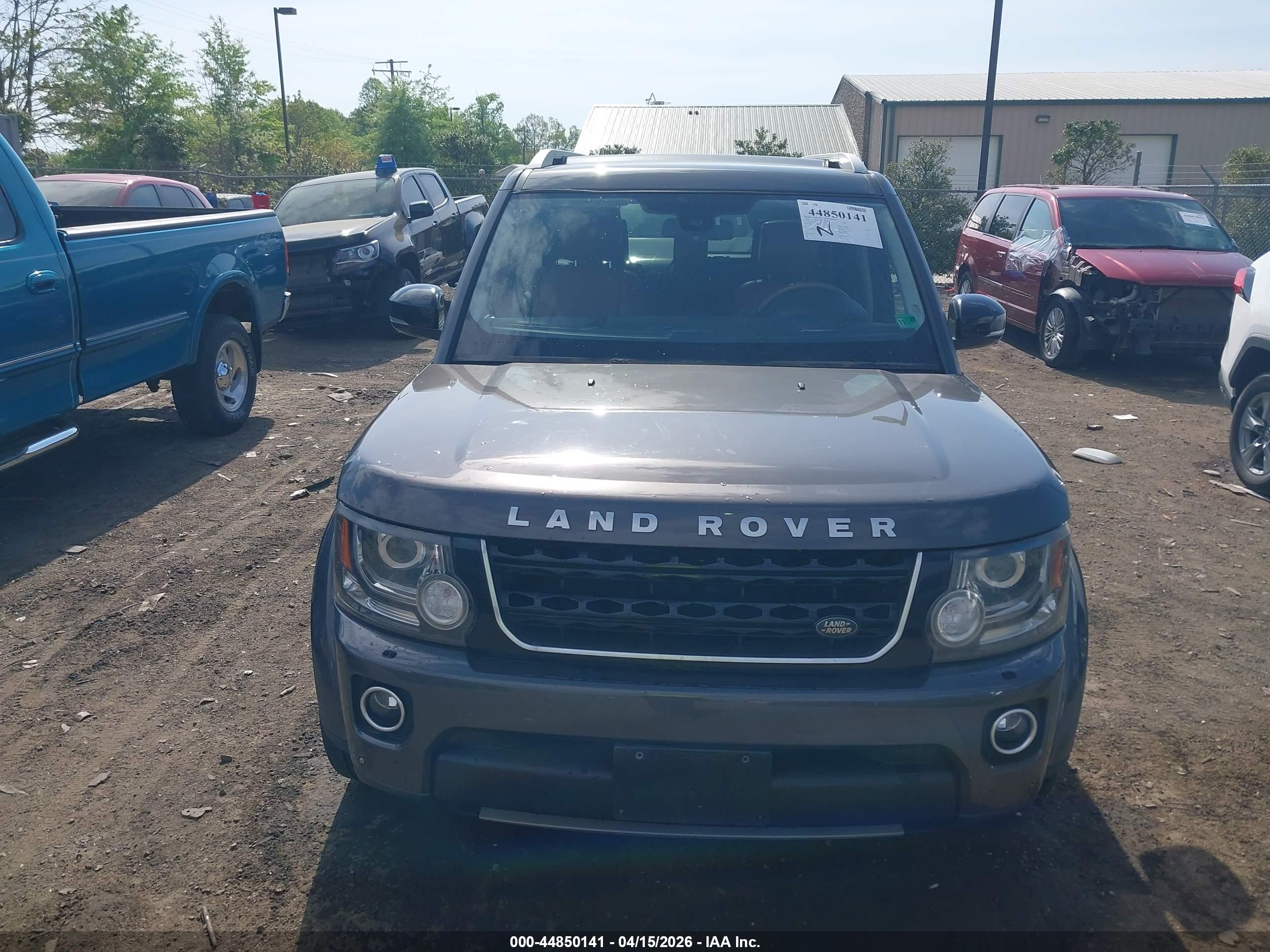 LAND ROVER image 6