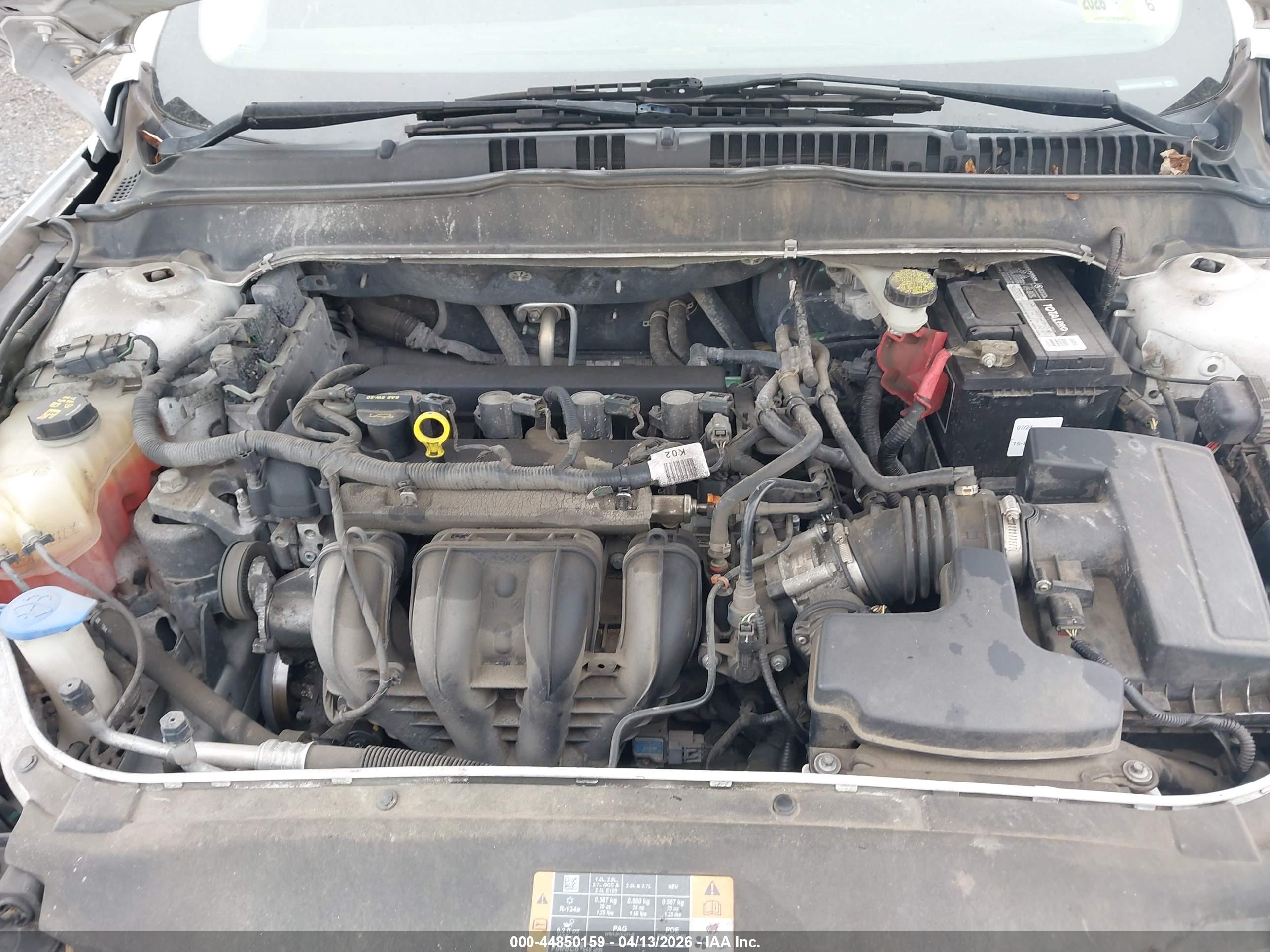 FORD FUSION image 10