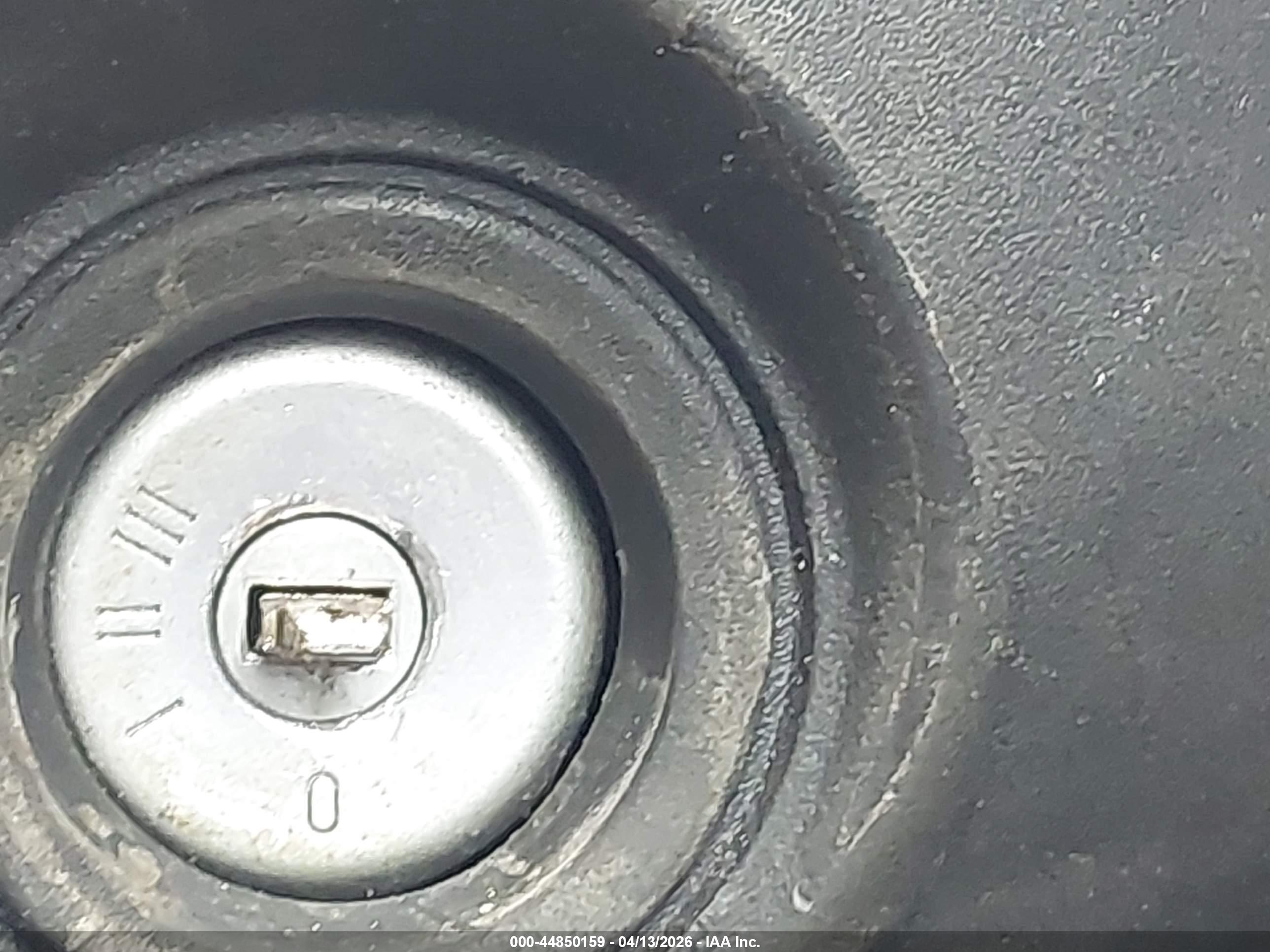 FORD FUSION image 11