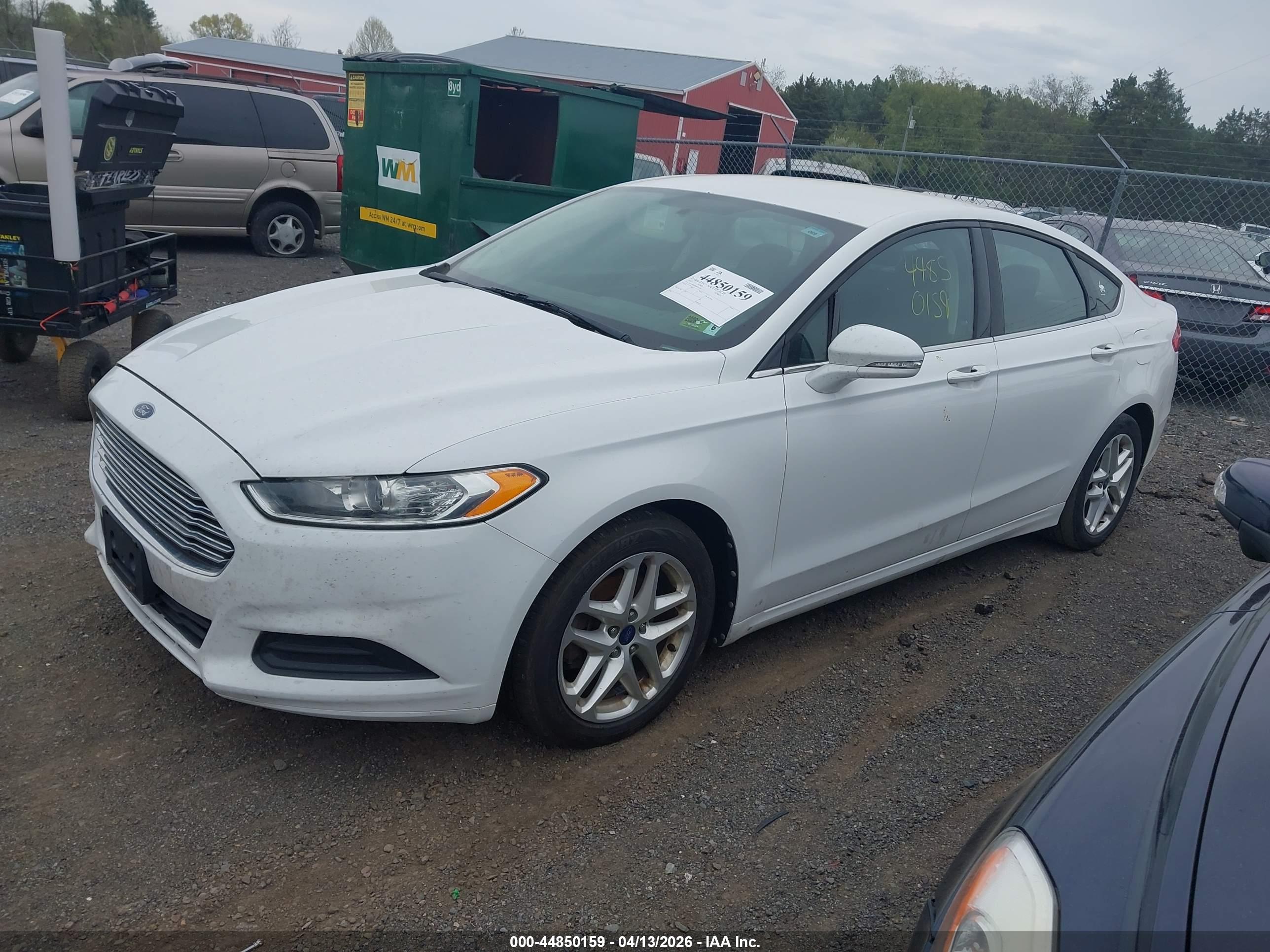 FORD FUSION image 2