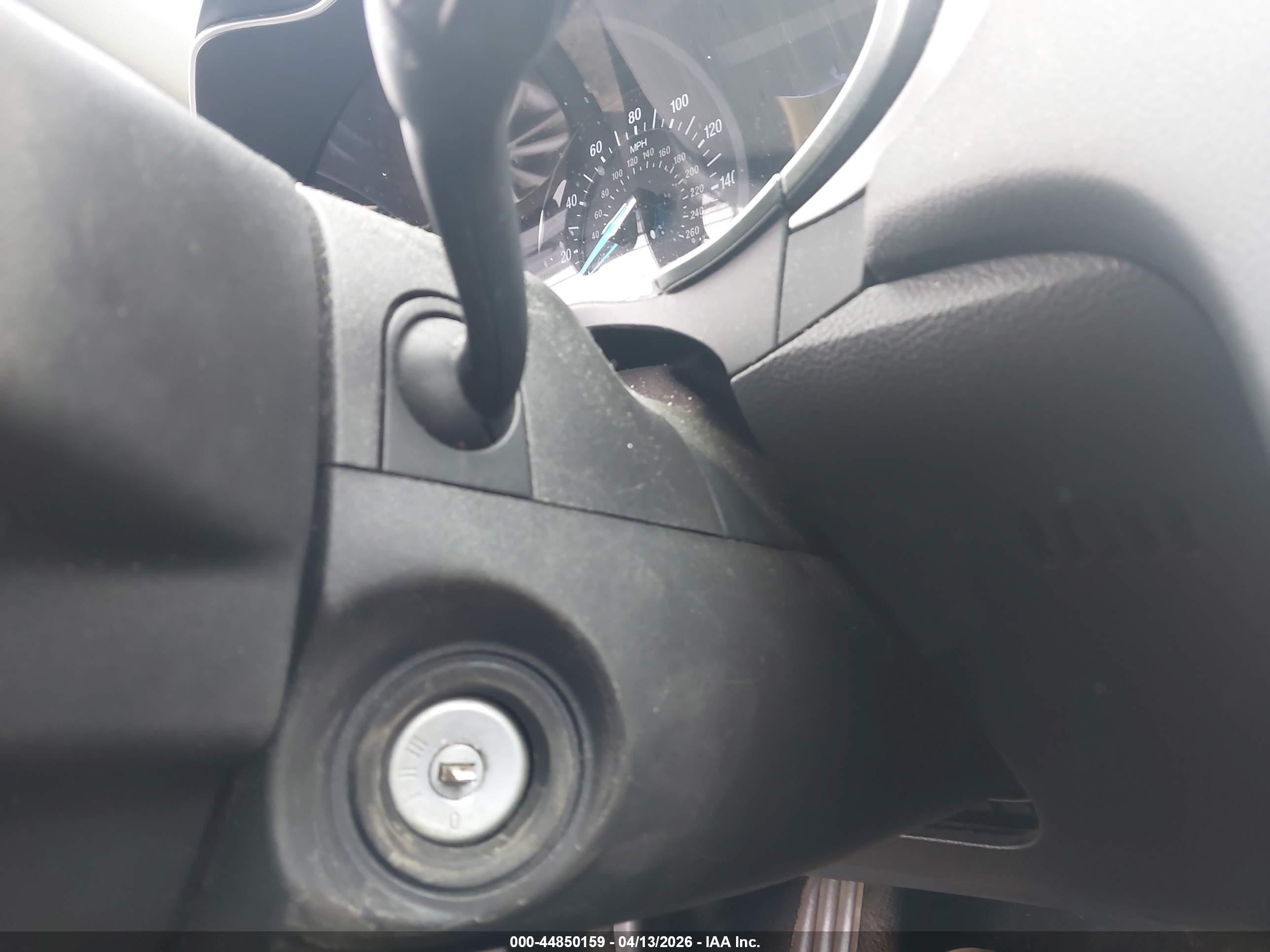 FORD FUSION image 6