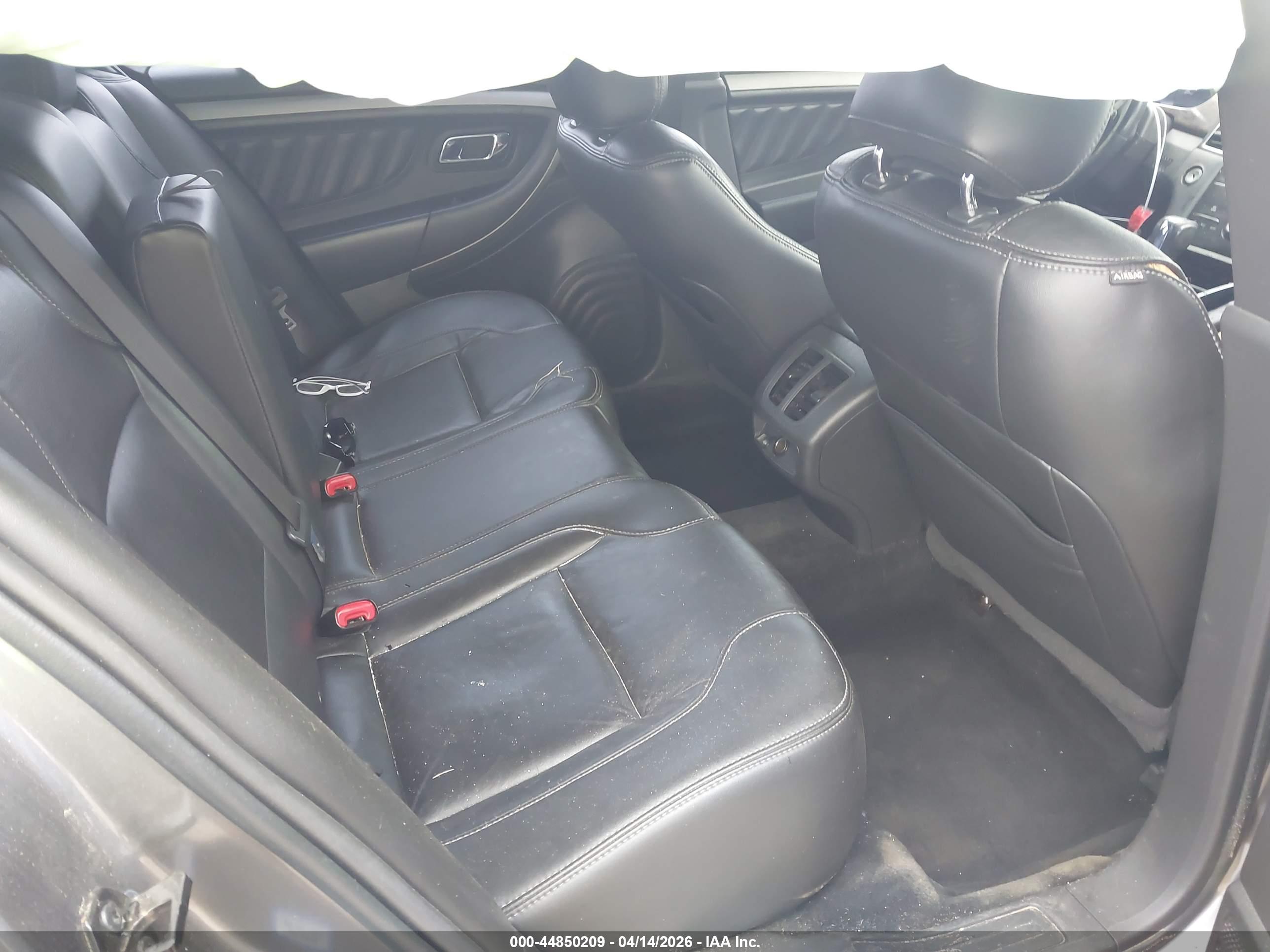FORD TAURUS image 8