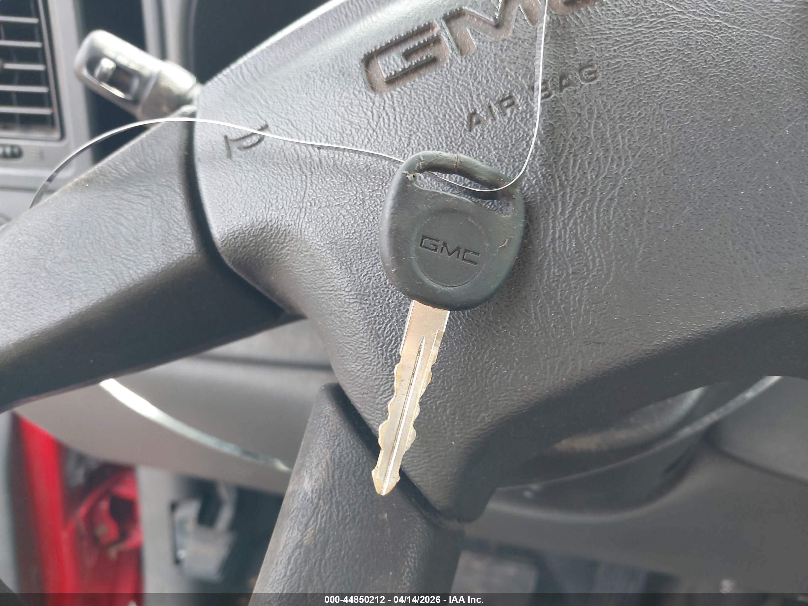GMC SIERRA image 11