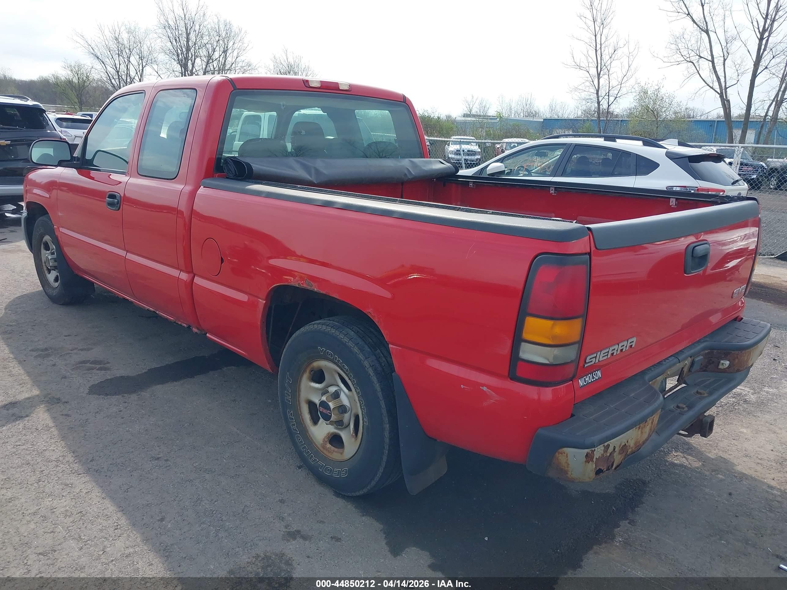 GMC SIERRA image 3
