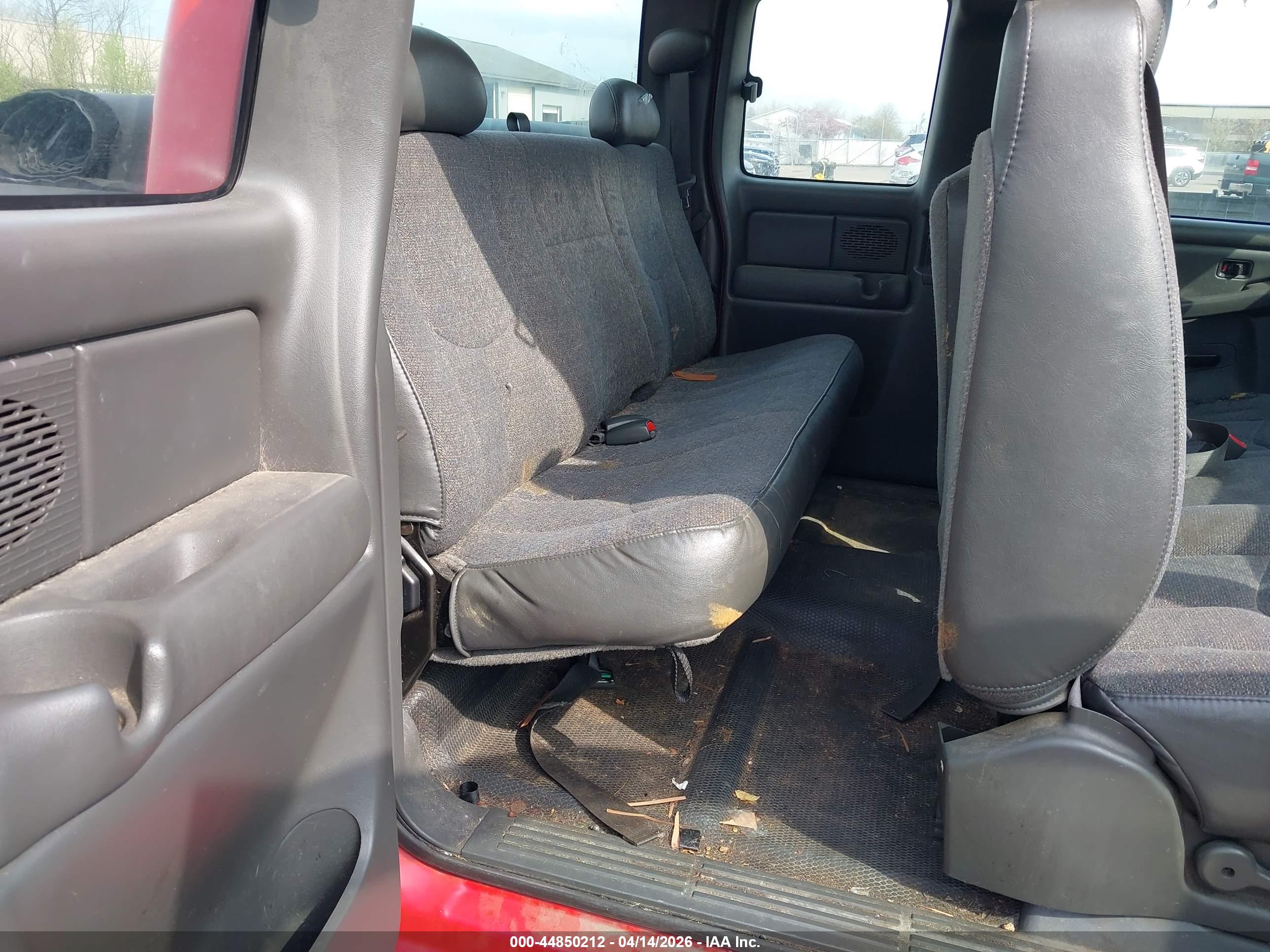 GMC SIERRA image 8