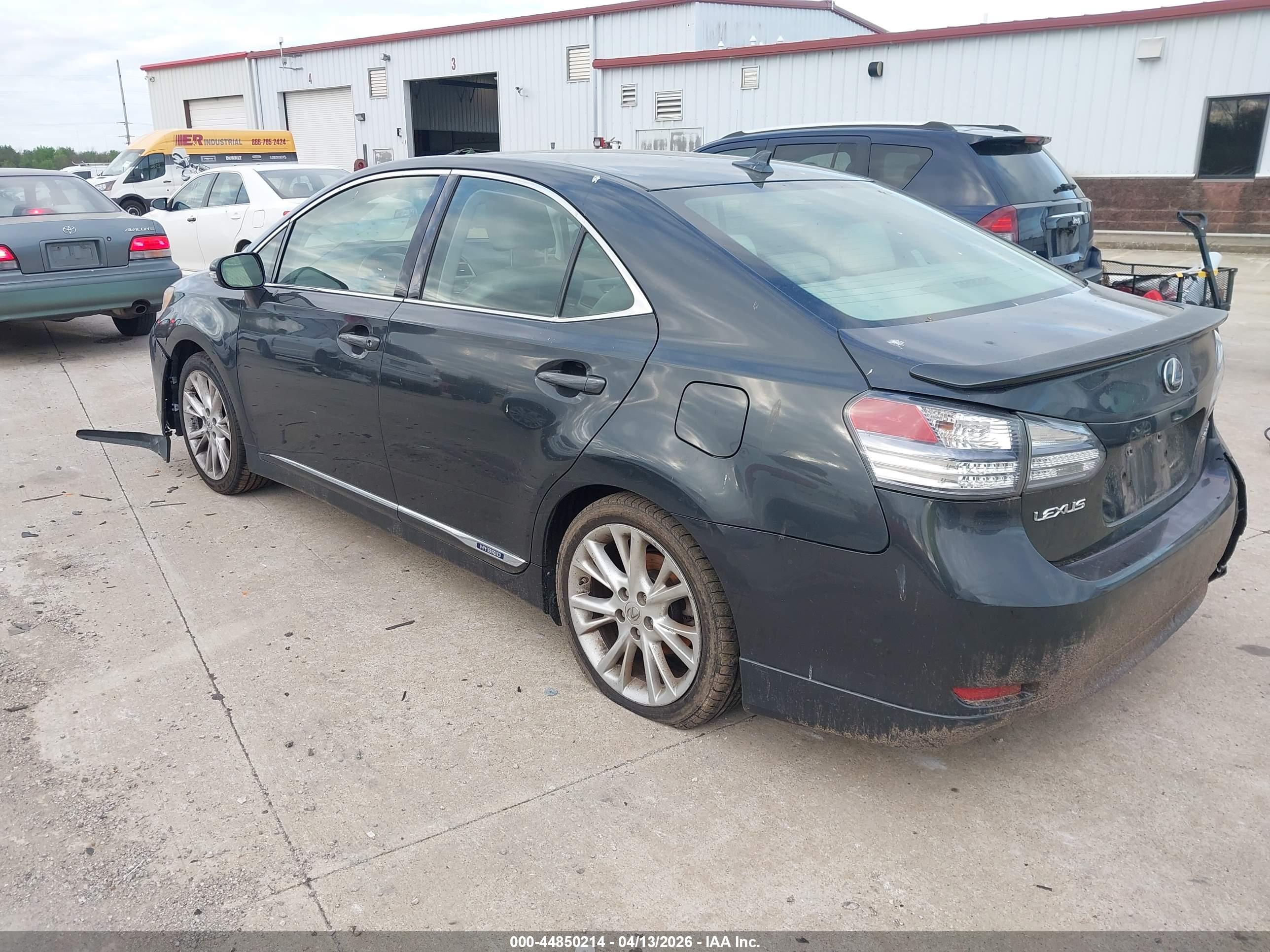 LEXUS HS image 3