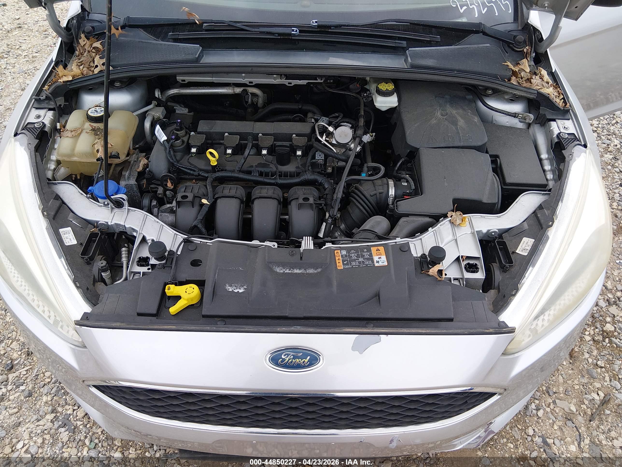 FORD FOCUS image 10