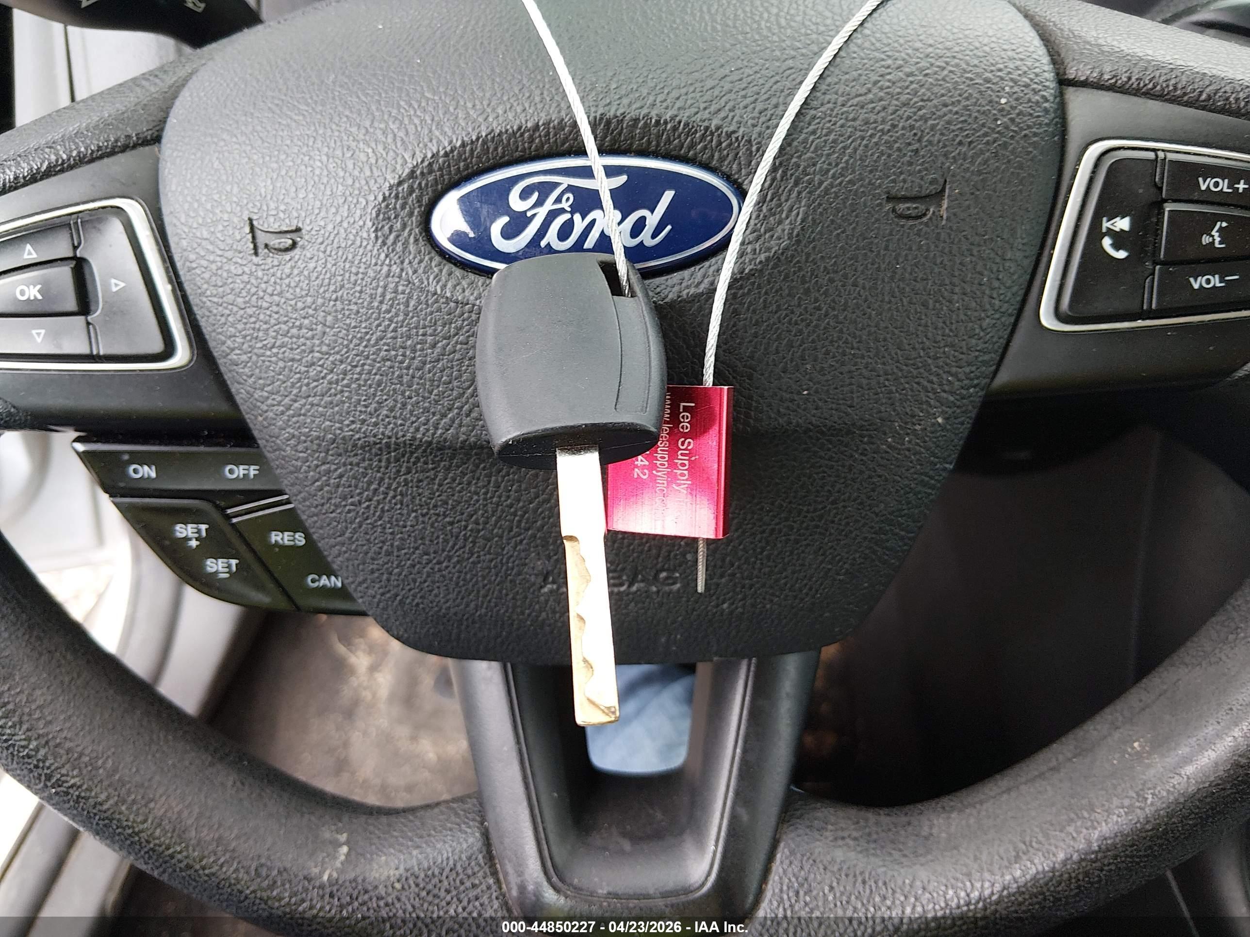 FORD FOCUS image 11