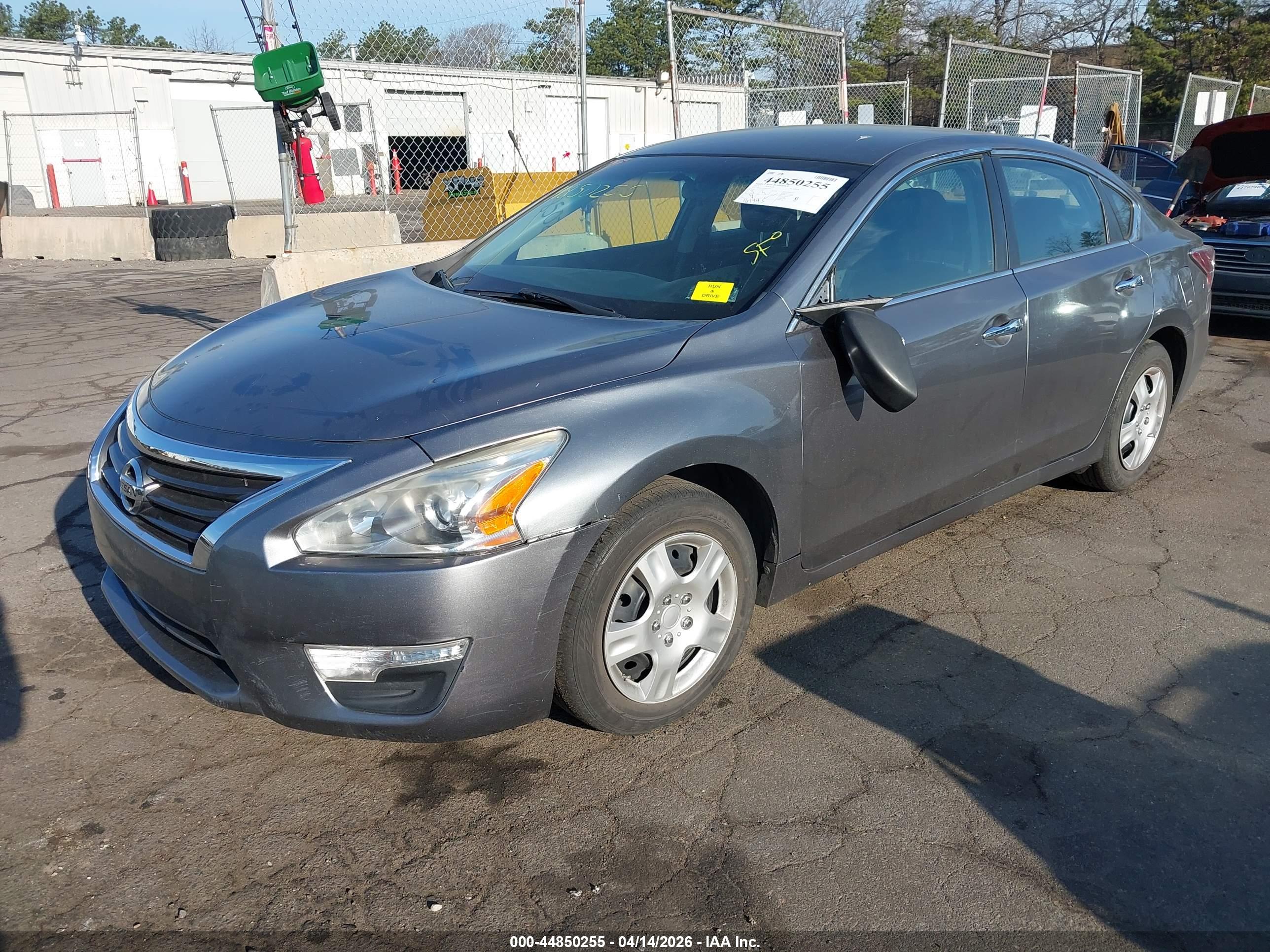 NISSAN ALTIMA image 2
