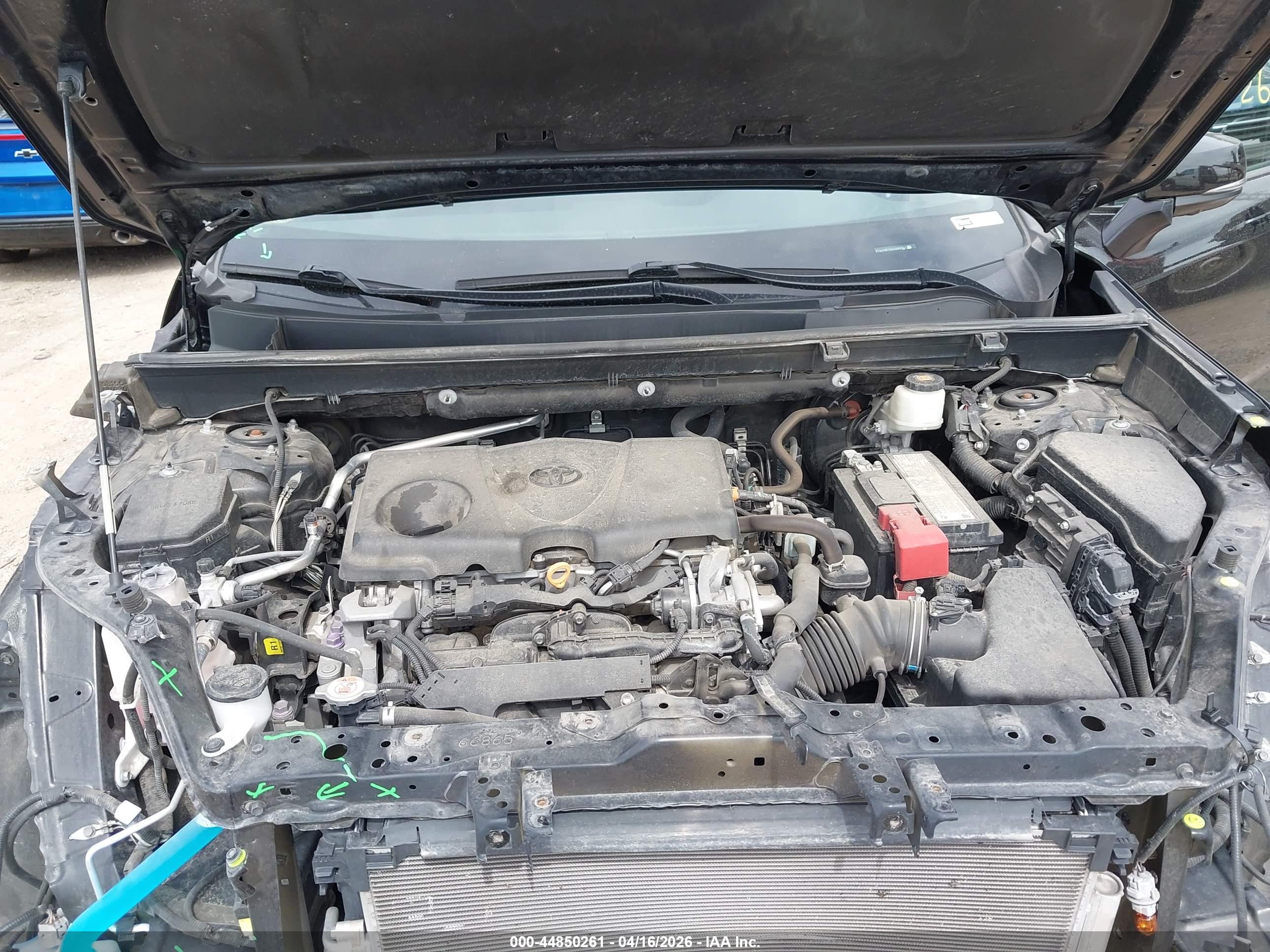 TOYOTA RAV4 image 10