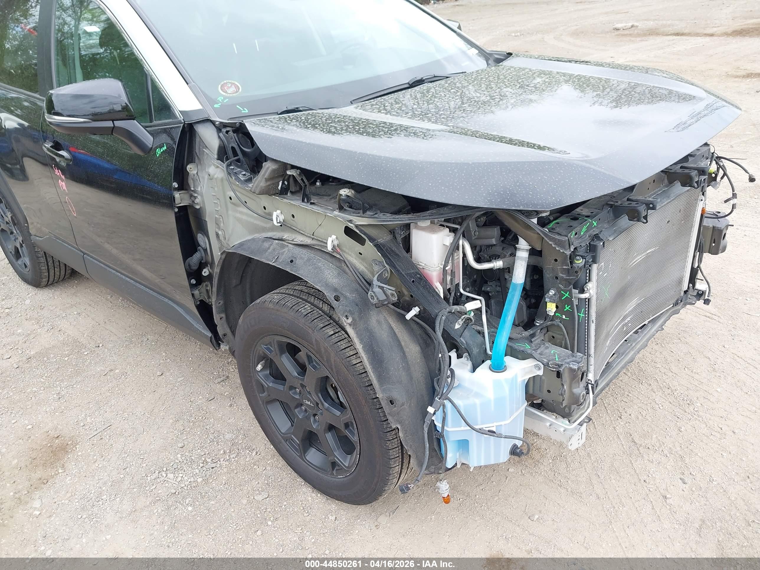 TOYOTA RAV4 image 6